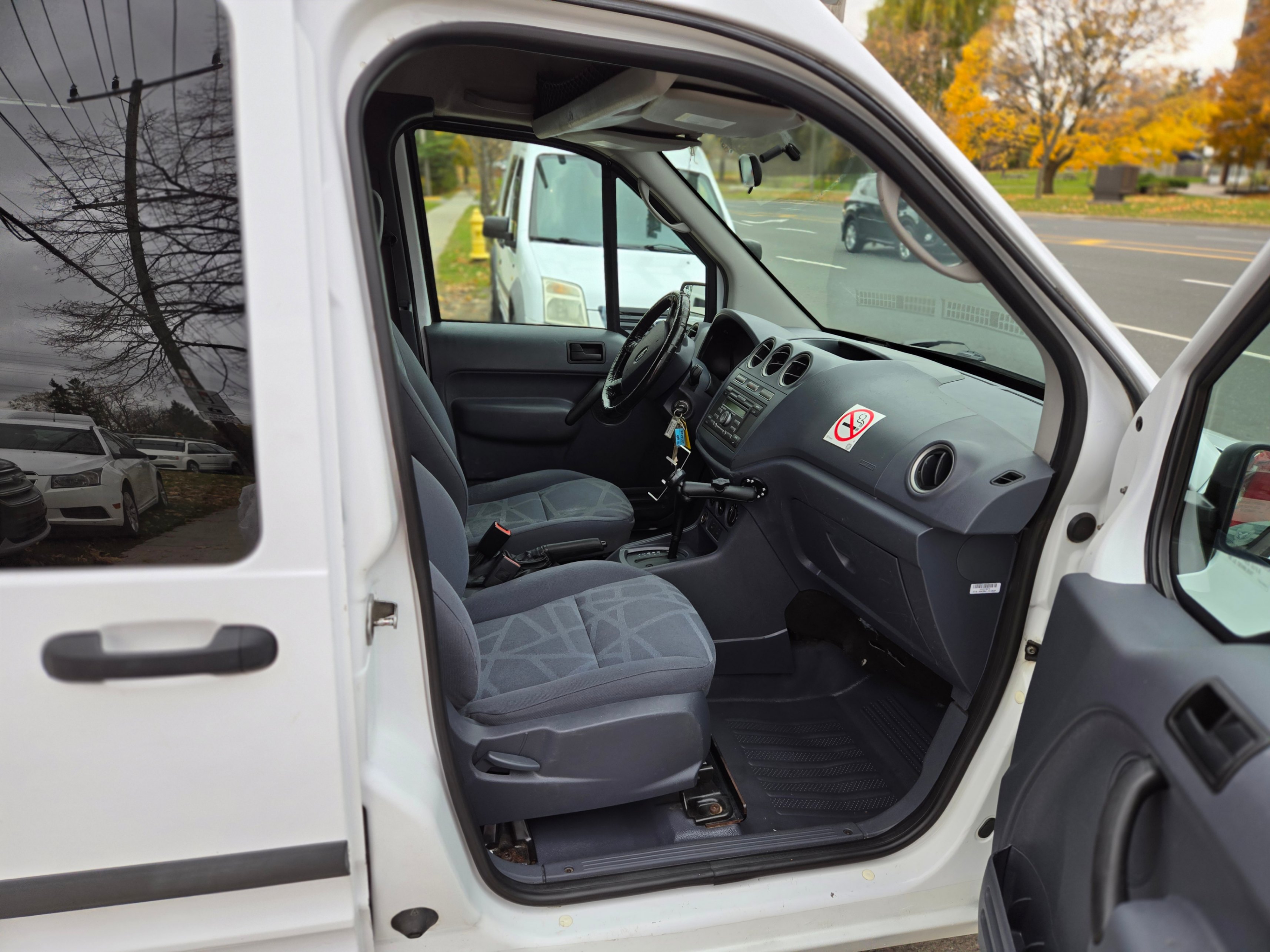 /artaautosales/2011-Ford-TransitConnect-13852184456804673.jpg