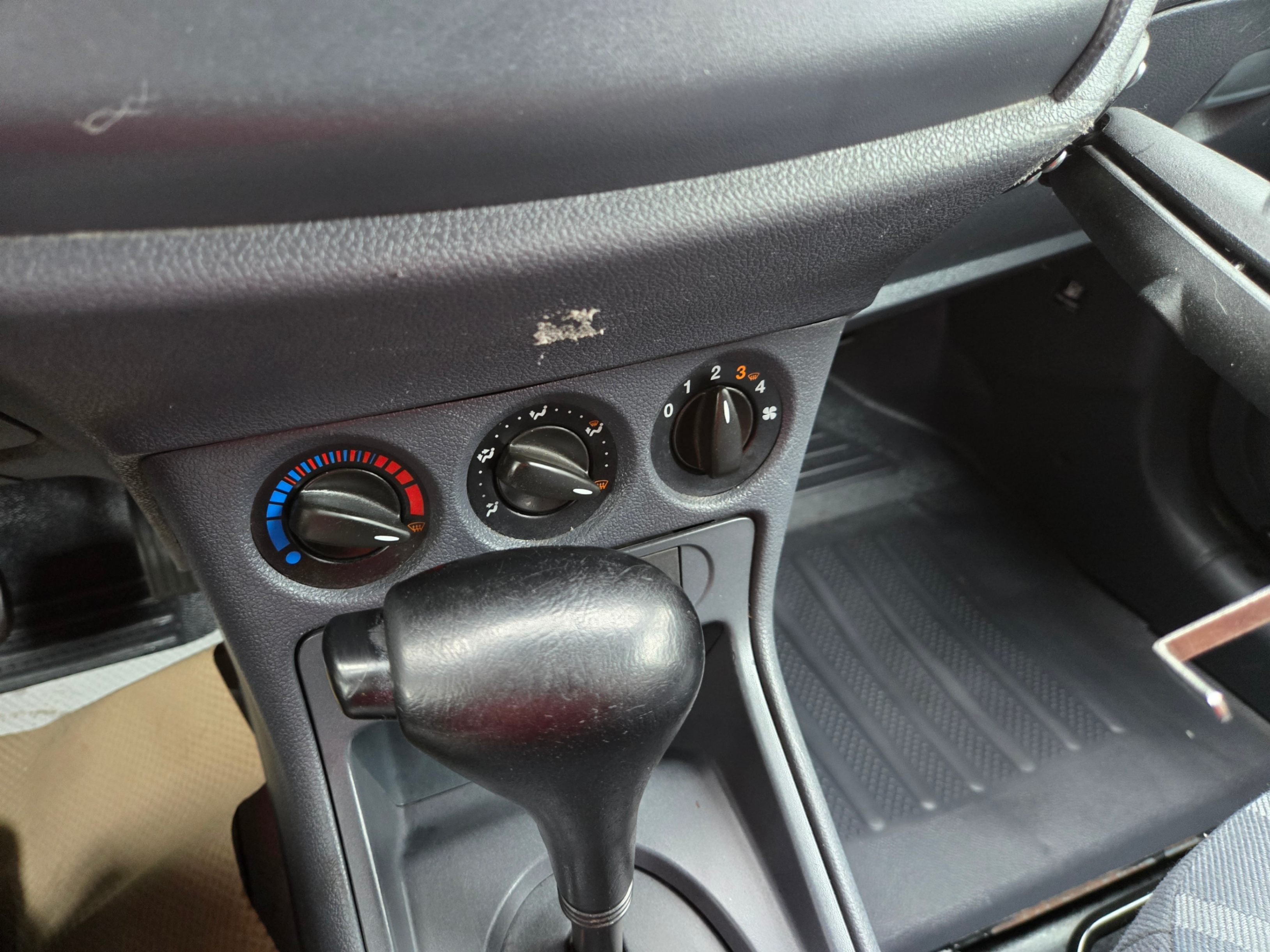 /artaautosales/2011-Ford-TransitConnect-15214415248463076.jpg