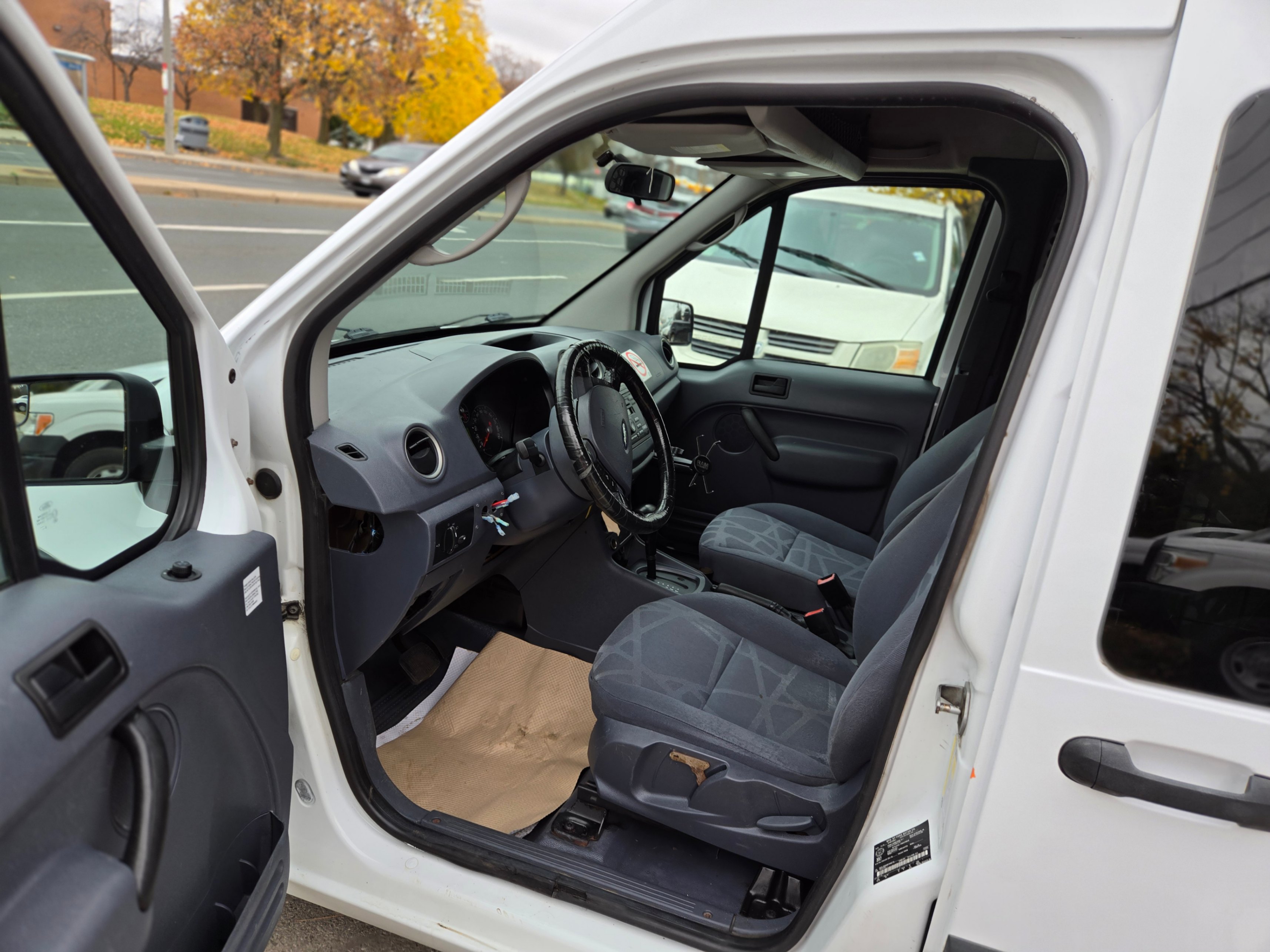 /artaautosales/2011-Ford-TransitConnect-378106383796148.jpg