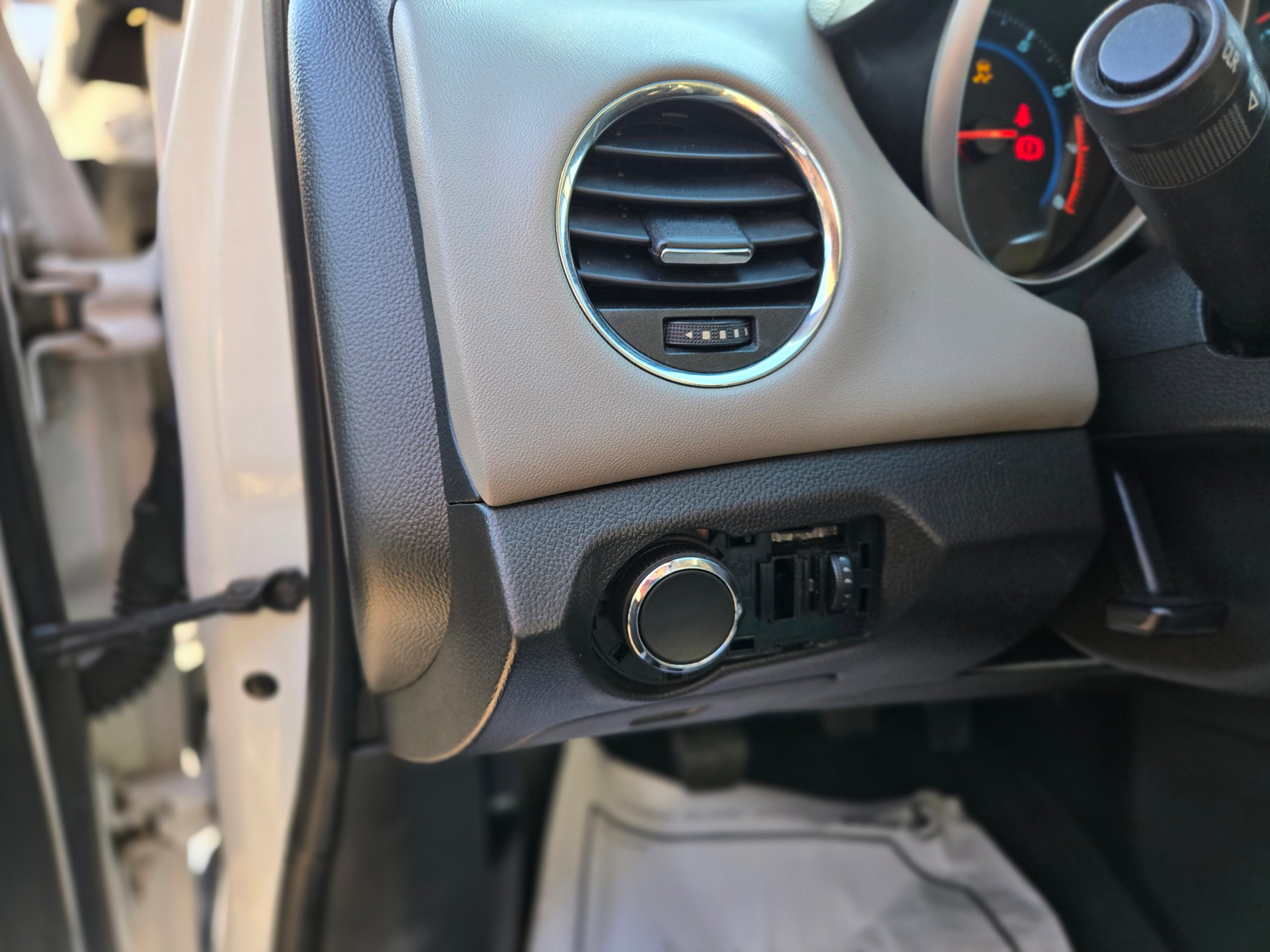 /artaautosales/2013-Chevrolet-Cruze-13864681806500267.jpg