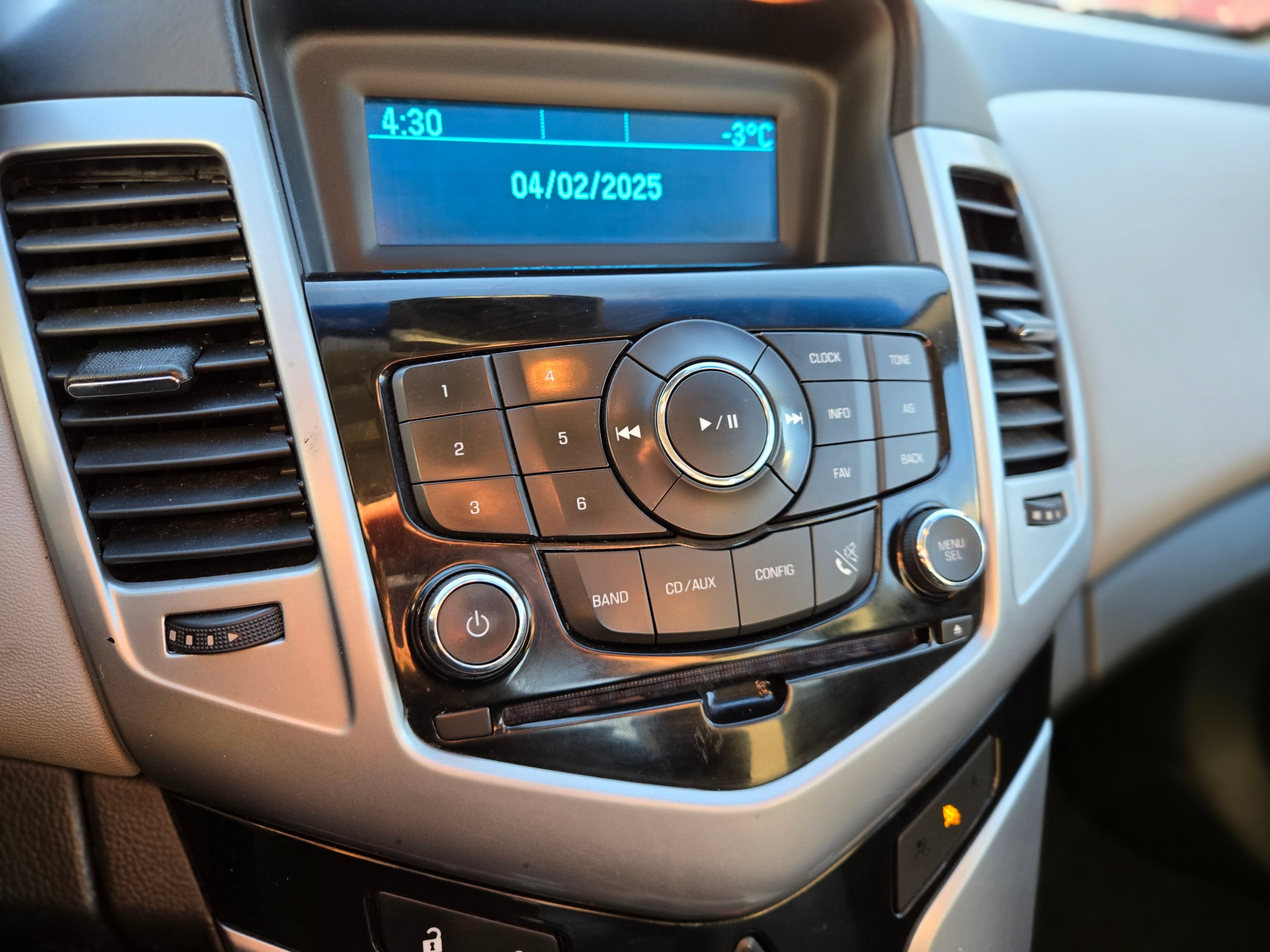 /artaautosales/2013-Chevrolet-Cruze-7736748625919221.jpg