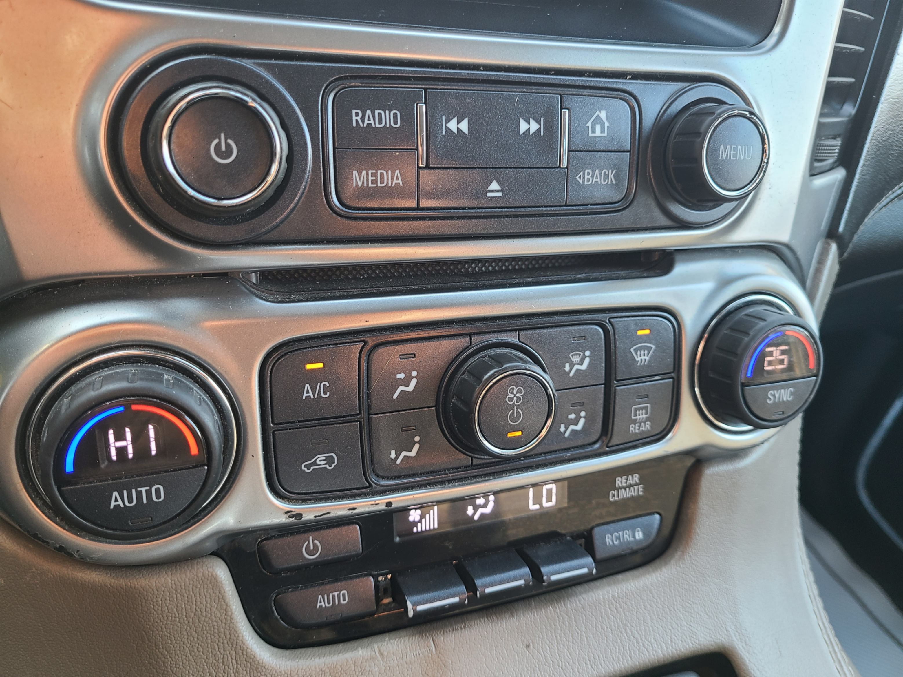 /artaautosales/2017-Chevrolet-Tahoe-7489055133870746.jpg