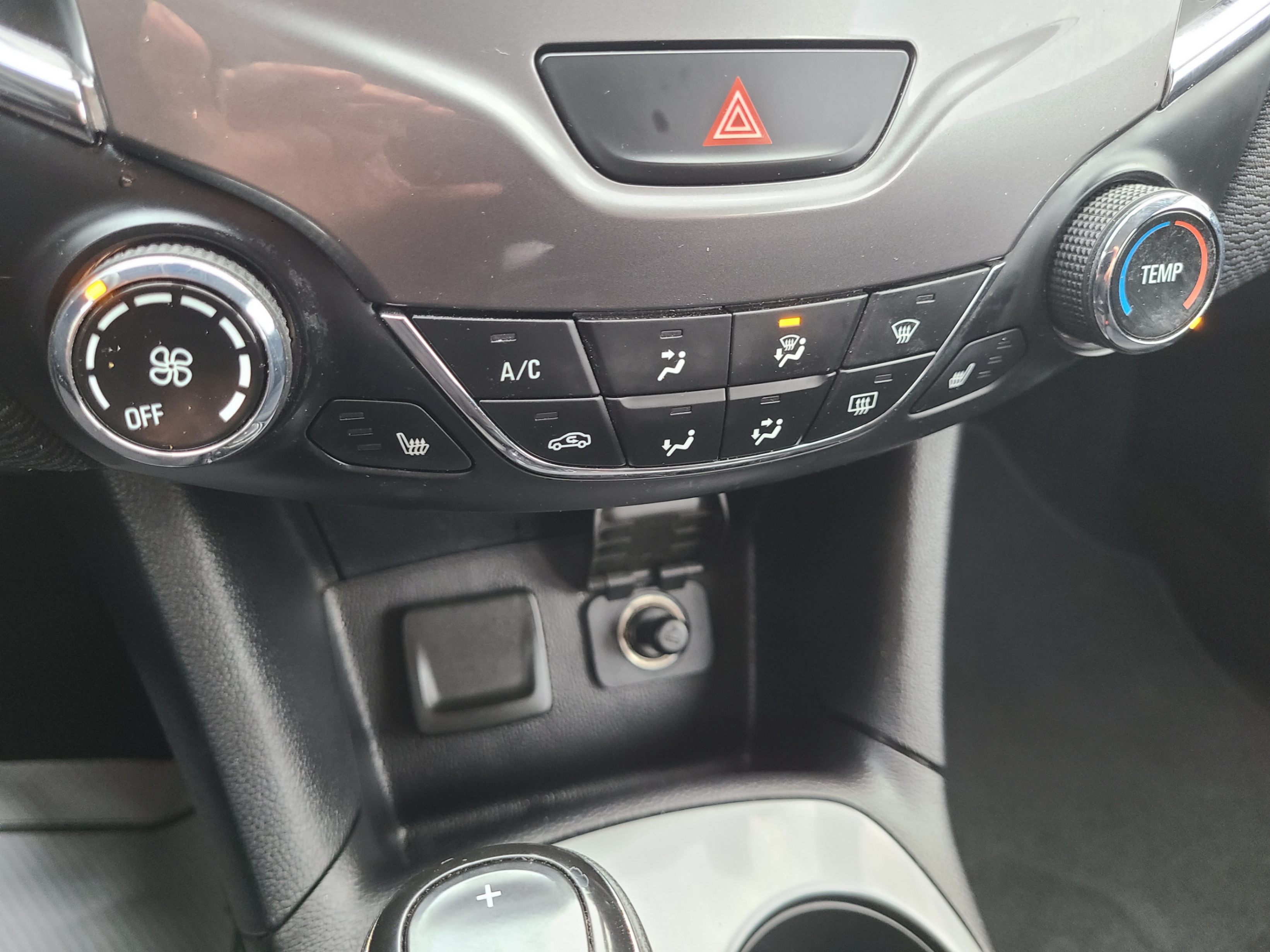 /artaautosales/2018-Chevrolet-Cruze-8129257642583356.jpg