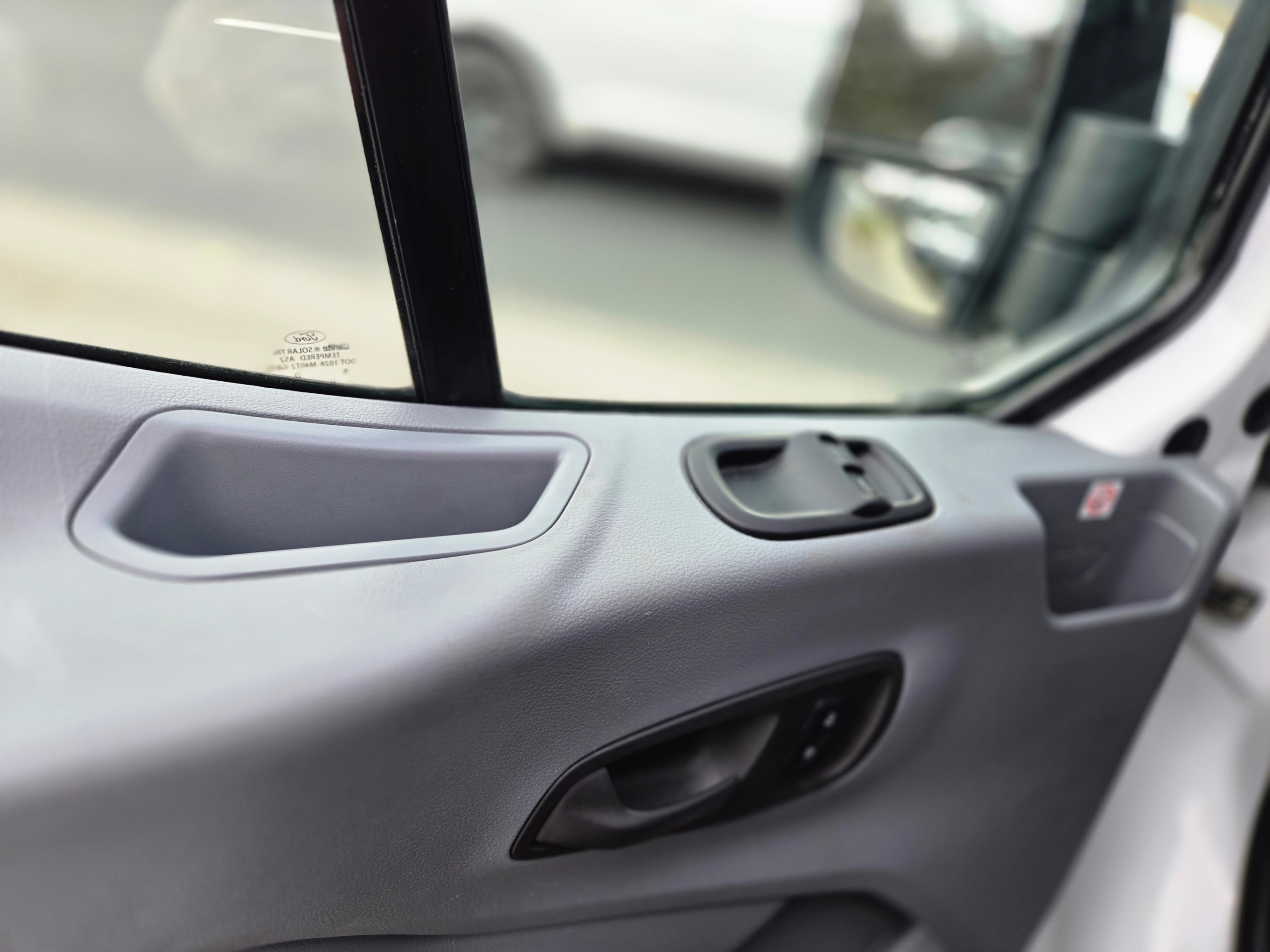 /artaautosales/2019-Ford-Transit-07728661572183304.jpg