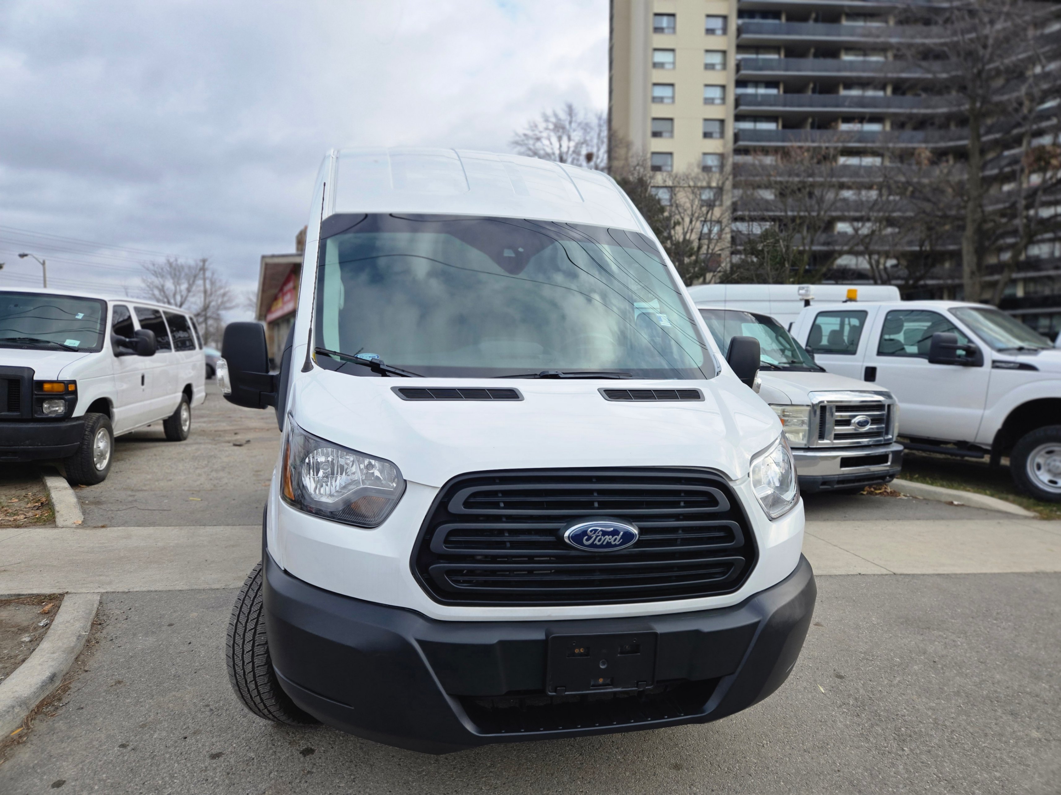 /artaautosales/2019-Ford-Transit-10141553506708245.jpg
