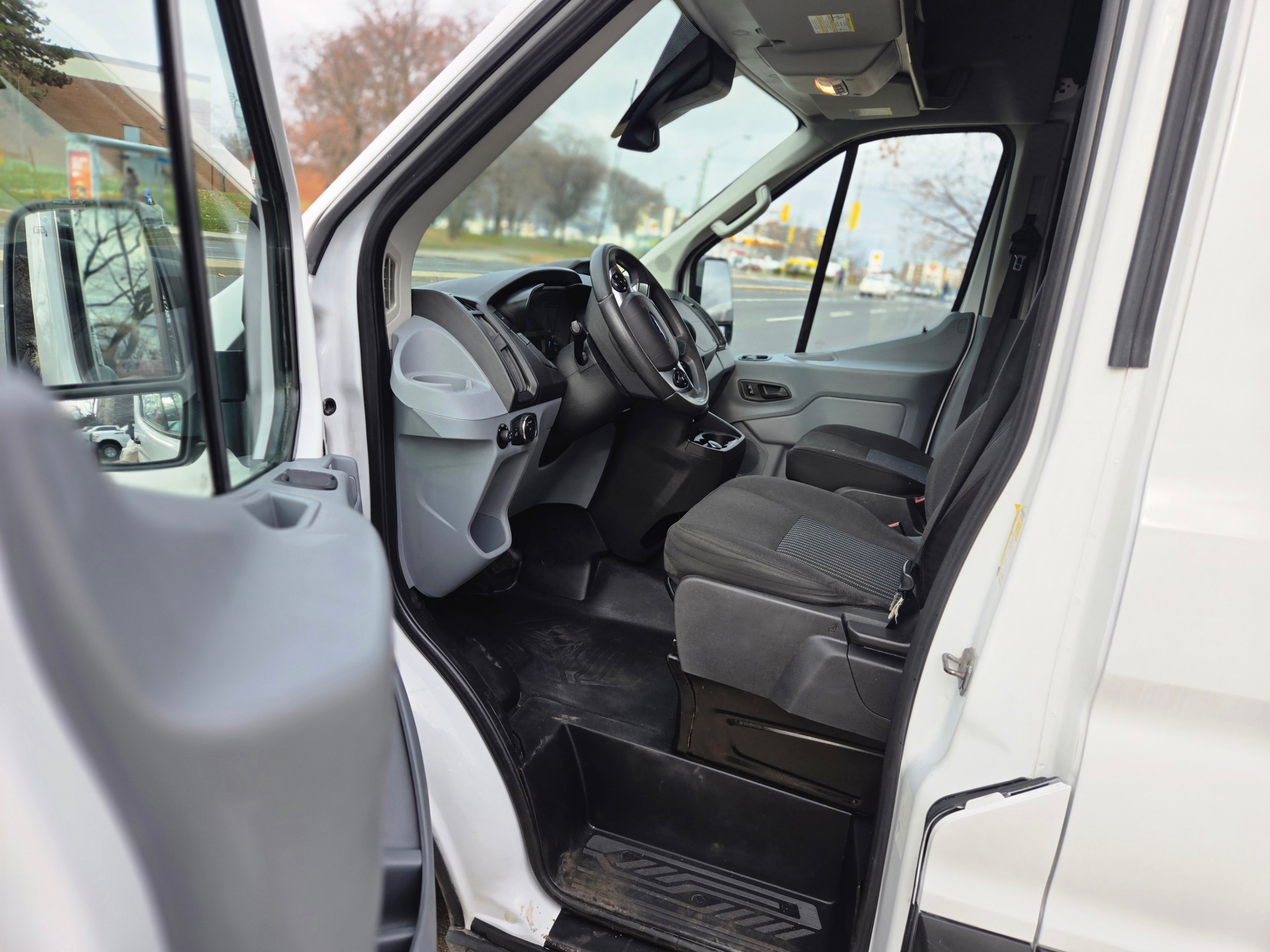 /artaautosales/2019-Ford-Transit-9357851688009609.jpg