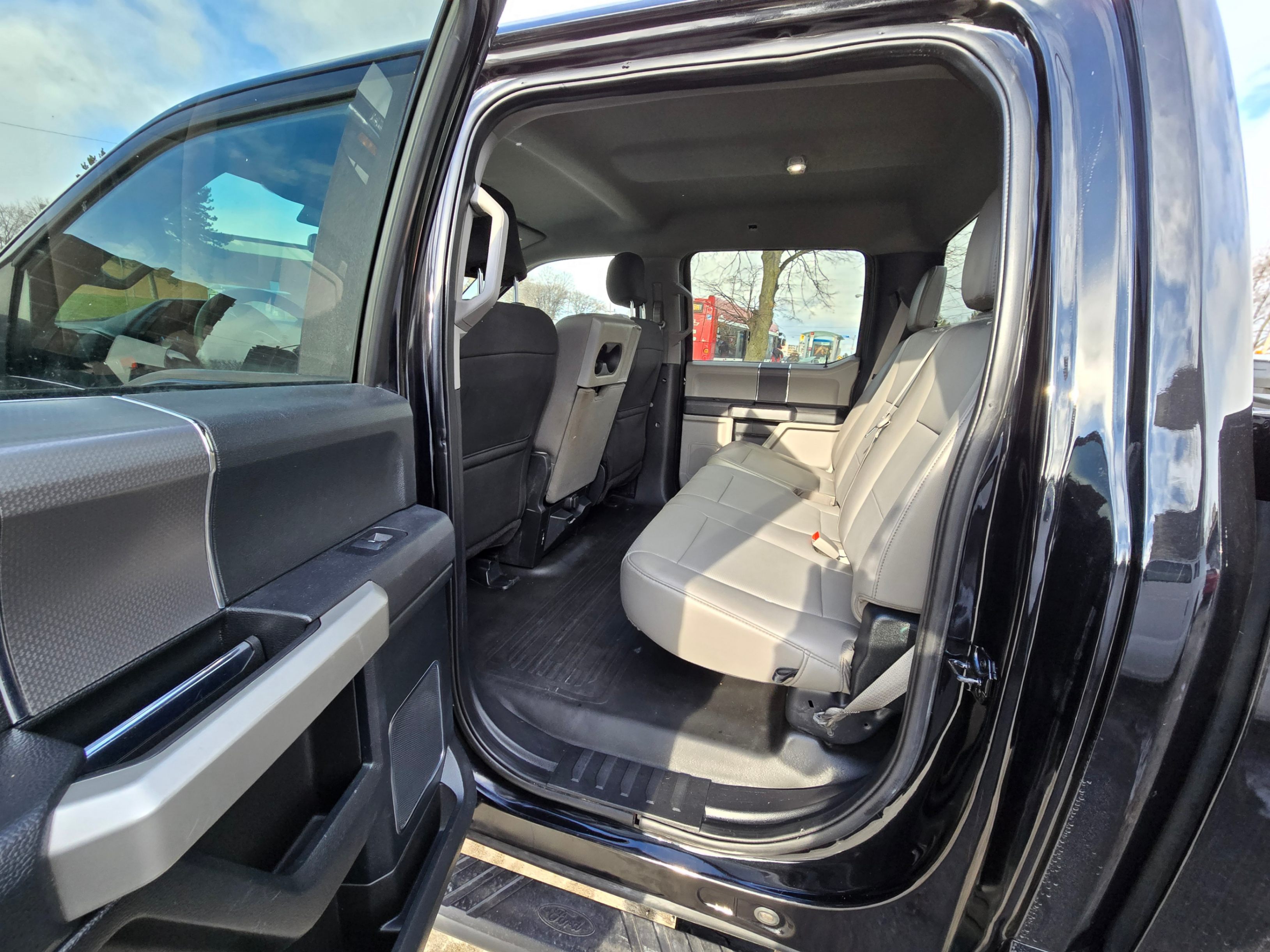 /artaautosales/2020-Ford-F-150Police-7455544164642667.jpg