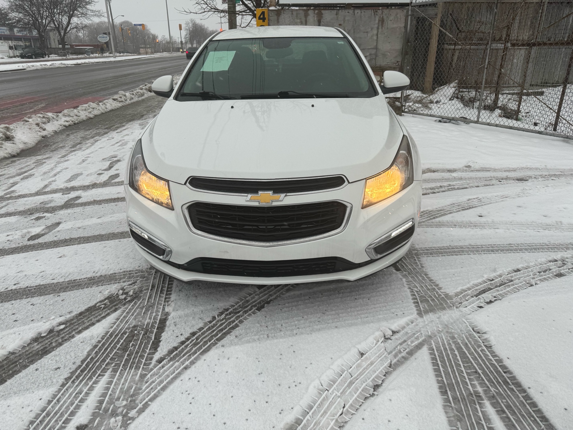 /aryaanmotors/2015-Chevrolet-Cruze-22933003032830523.jpg