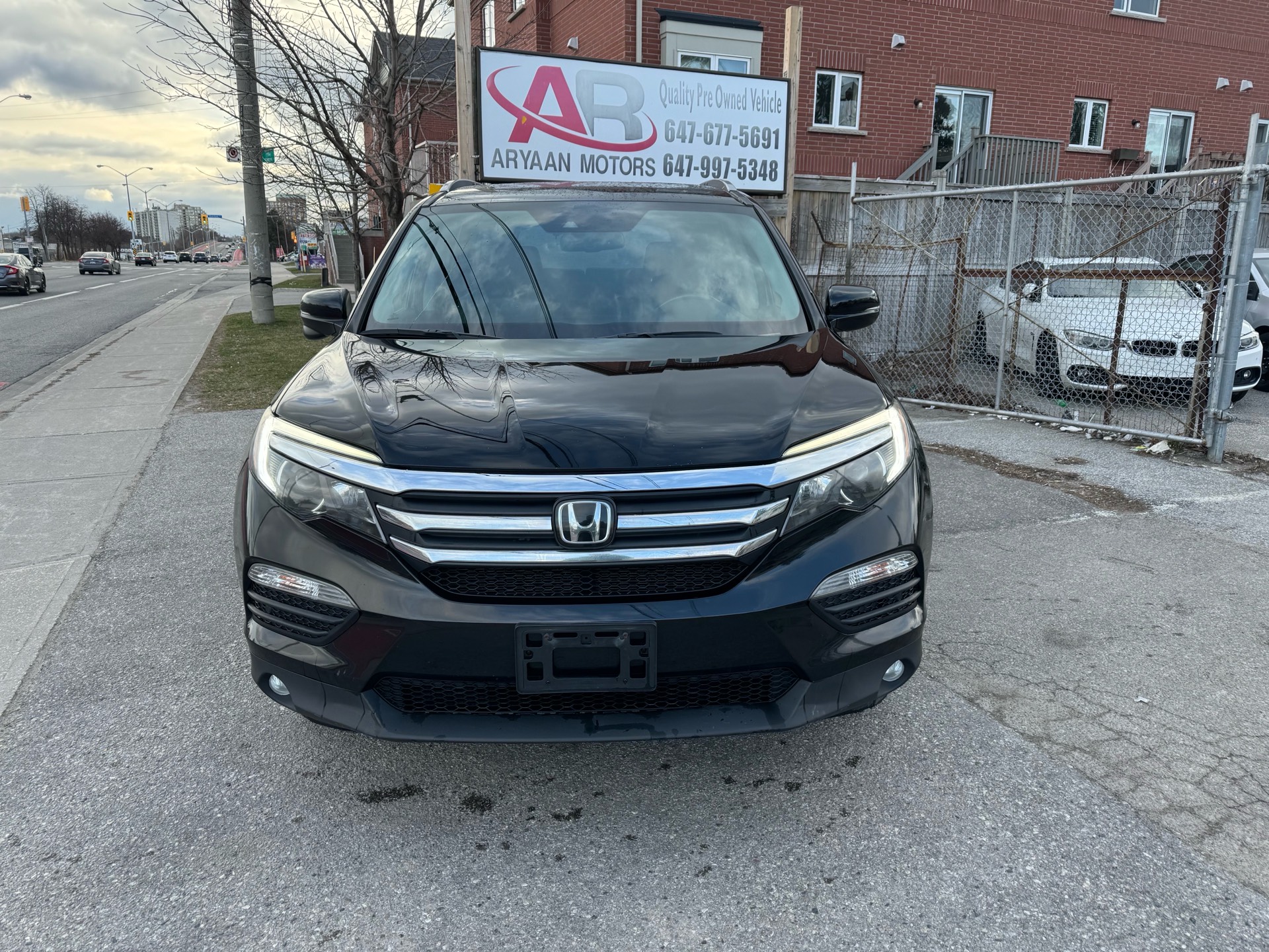 /aryaanmotors/2017-Honda-Pilot-006916679938884673.jpg