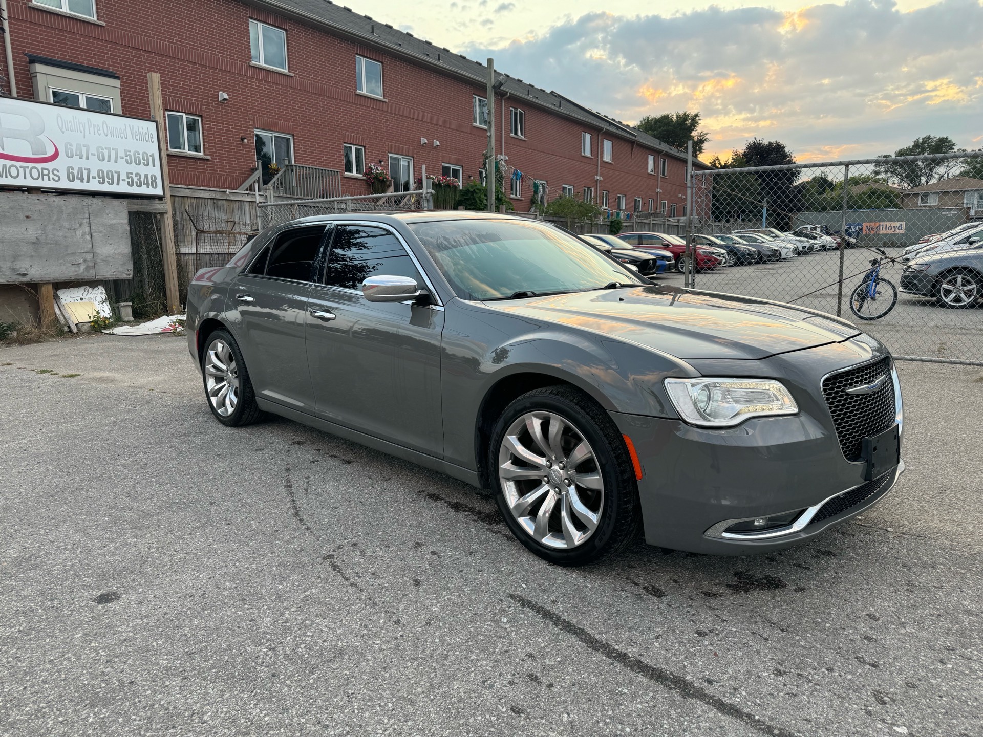 /aryaanmotors/2018-Chrysler-300-31897698217341897.jpg