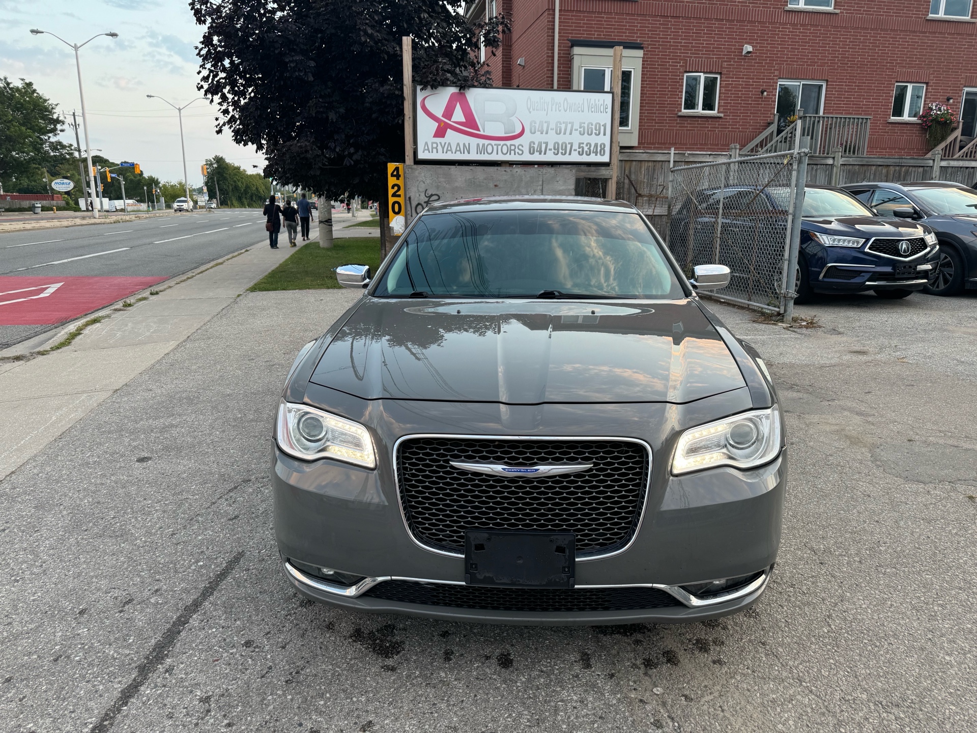/aryaanmotors/2018-Chrysler-300-5477149703525965.jpg