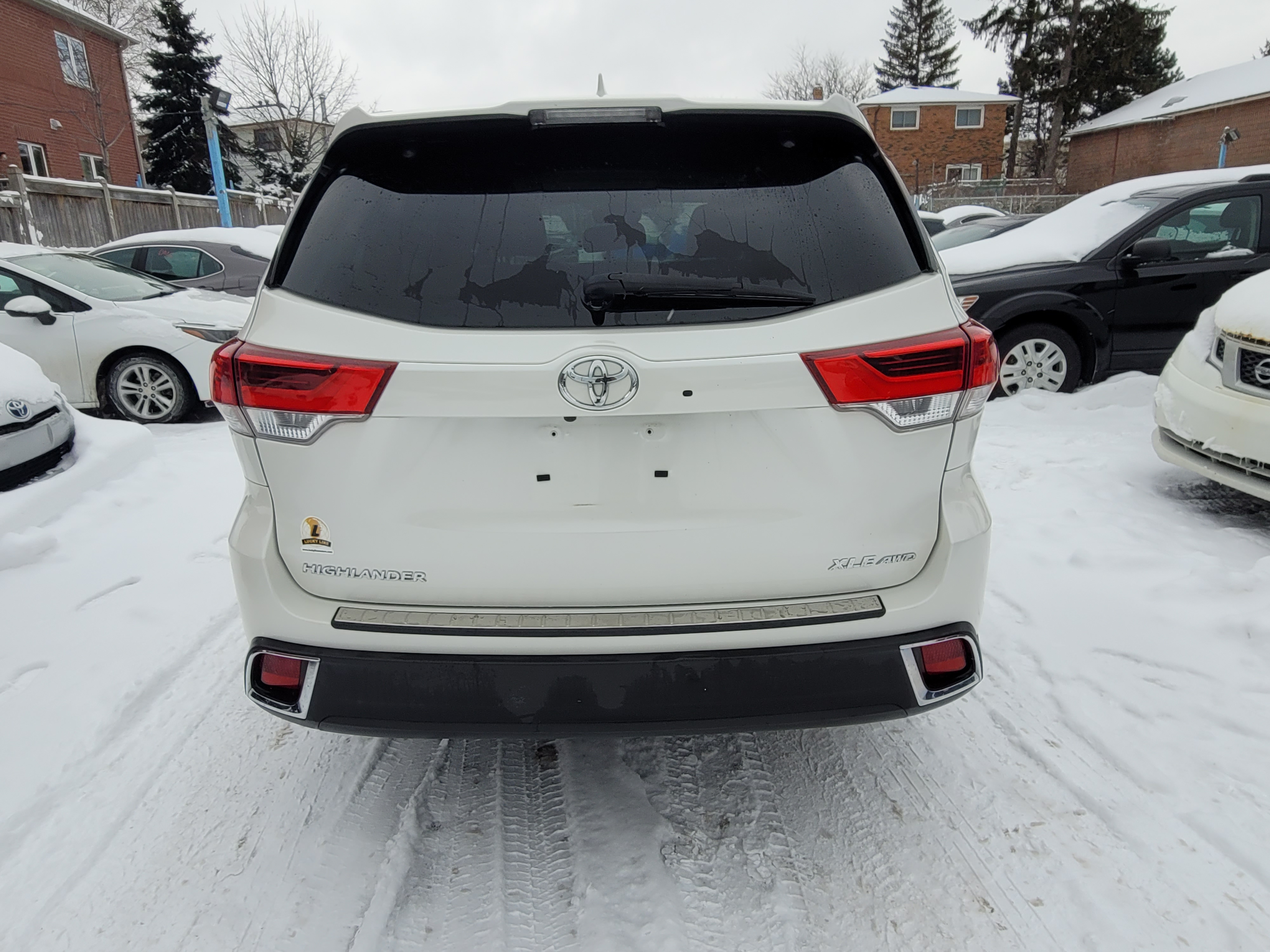 /aryaanmotors/2018-Toyota-Highlander-3641067161585865.jpg