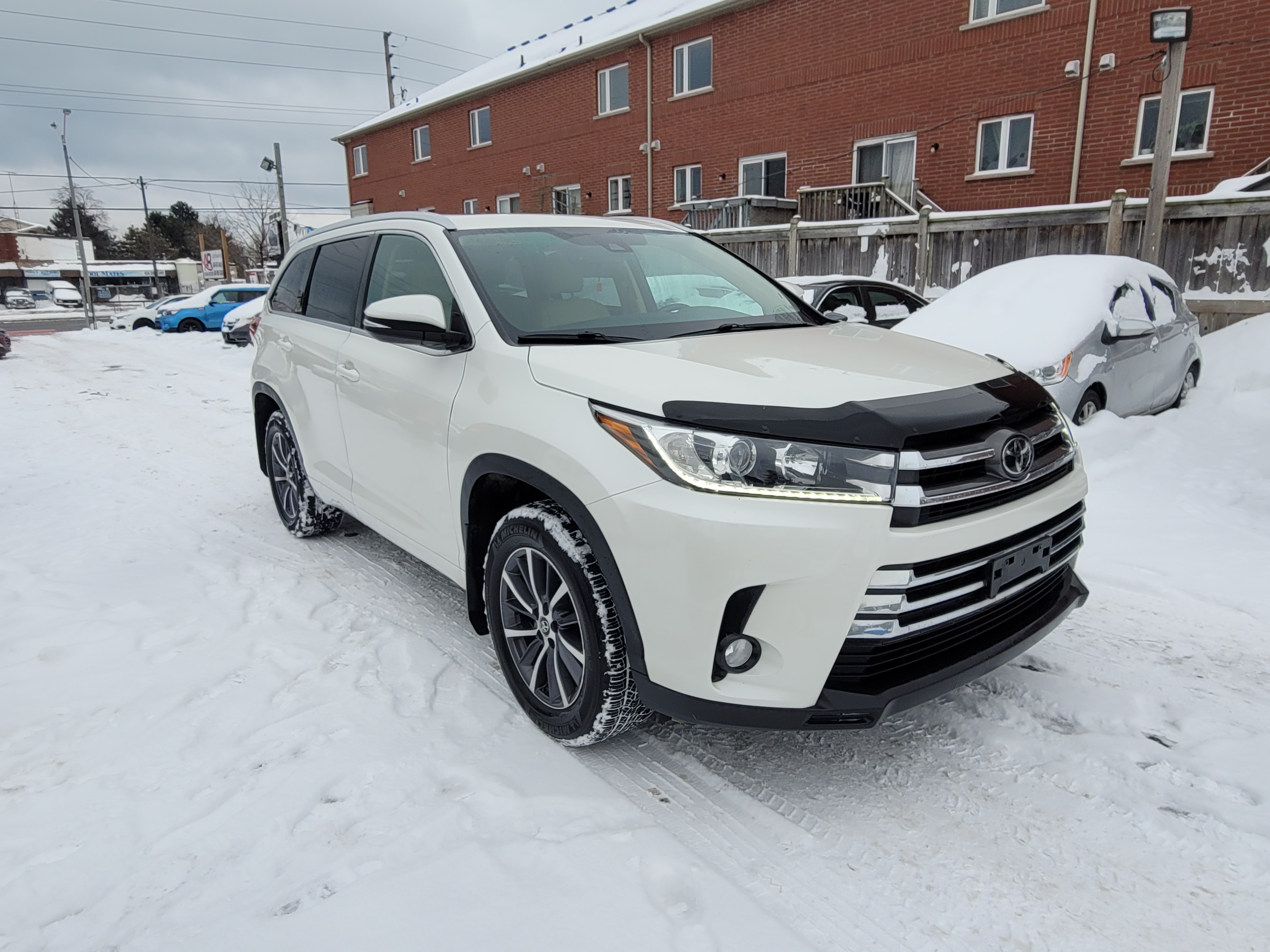 /aryaanmotors/2018-Toyota-Highlander-9584928626663192.jpg