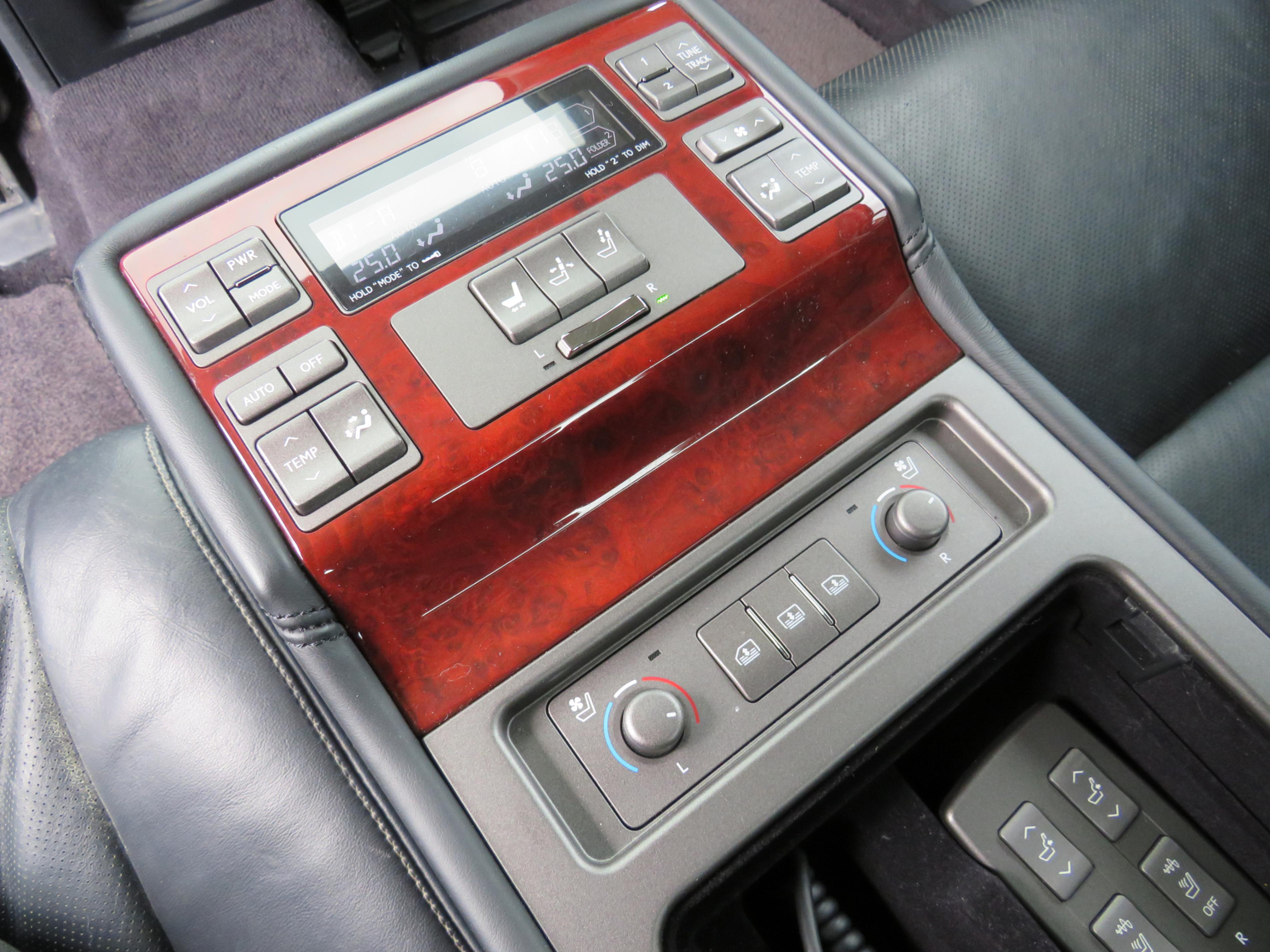 /aspireauto/2010-Lexus-LS460-5643357126667312.jpg