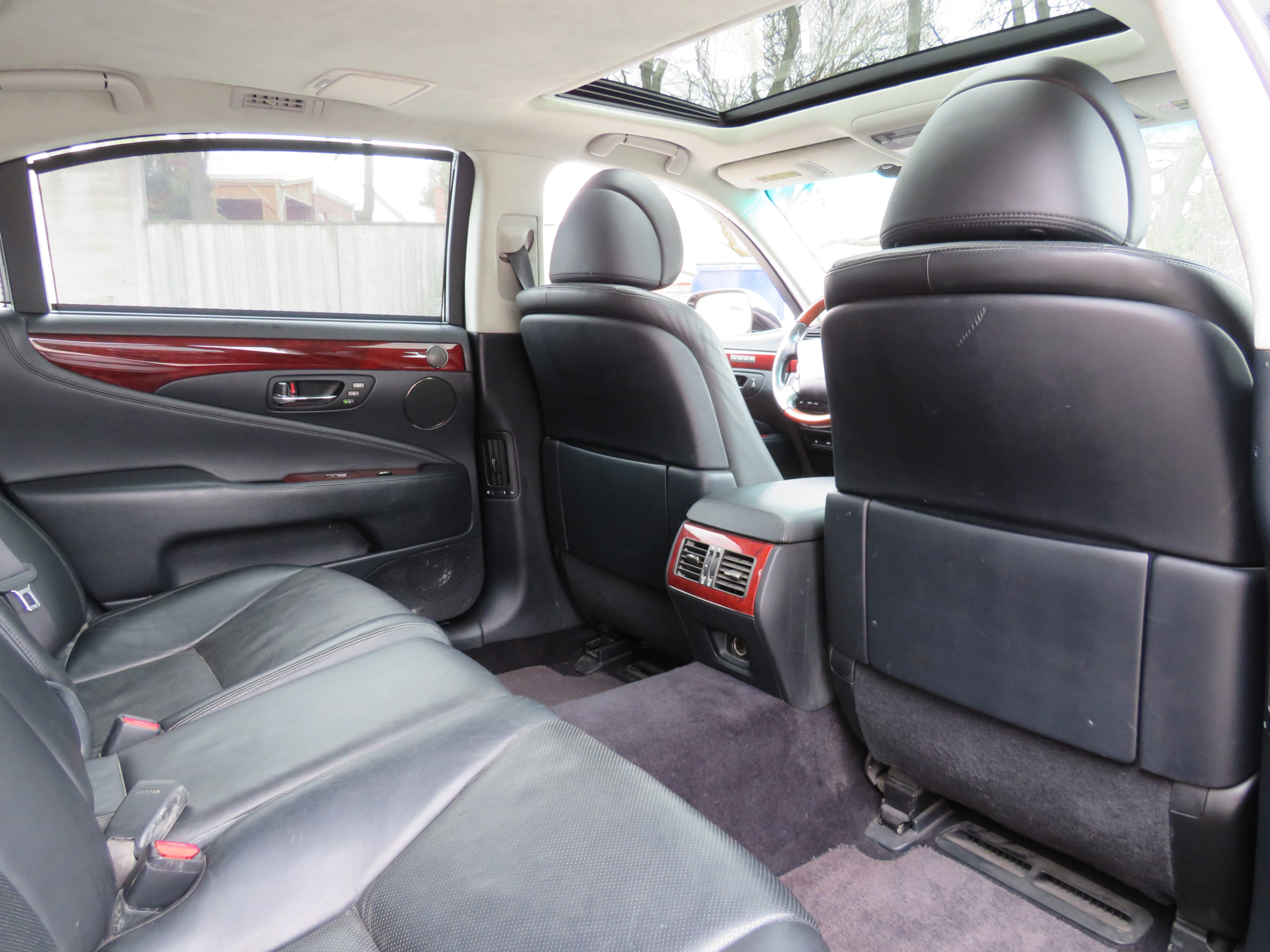 /aspireauto/2010-Lexus-LS460-6907188272318003.jpg