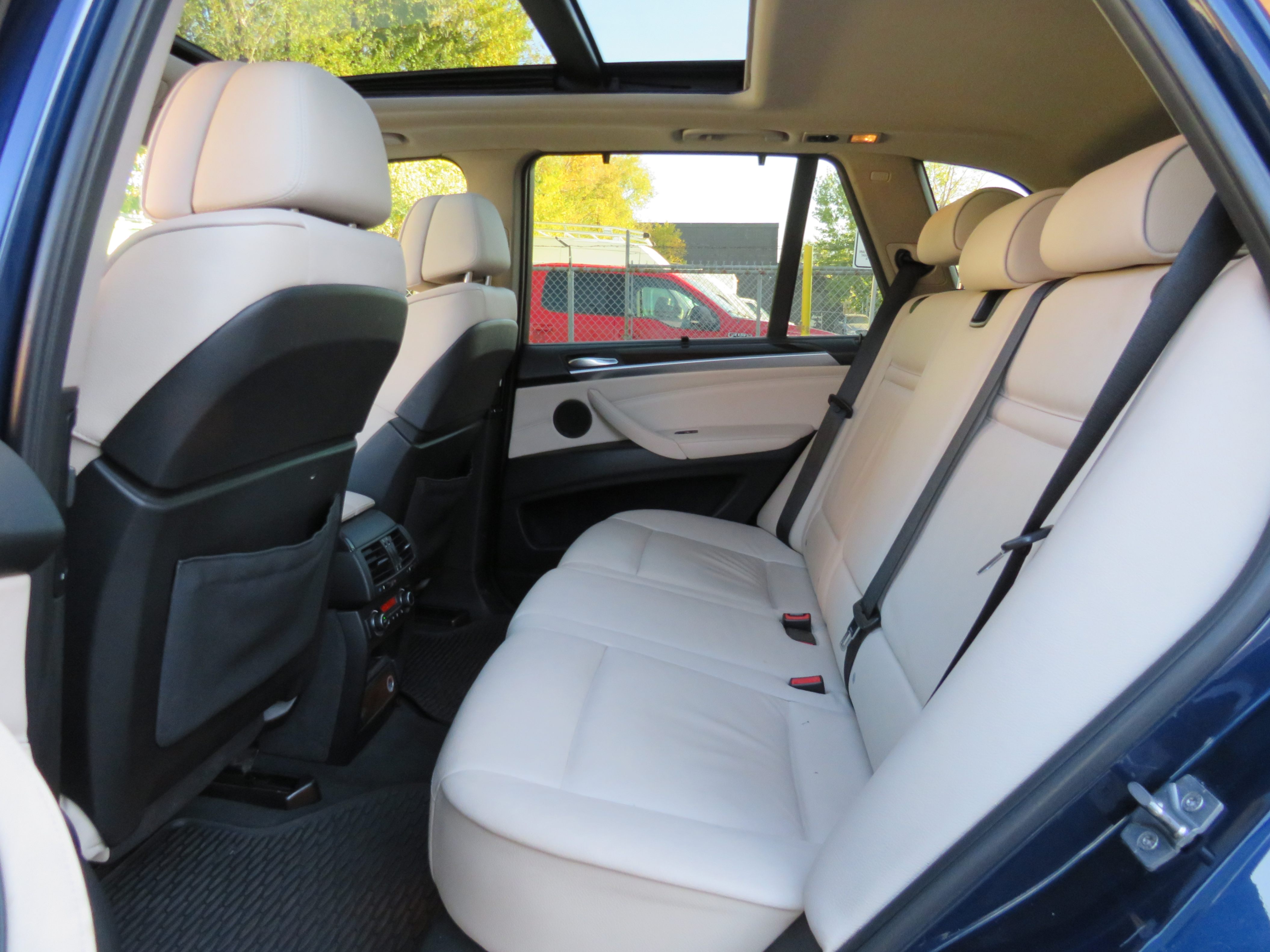 /aspireauto/2011-BMW-X5-8509463088802438.jpg