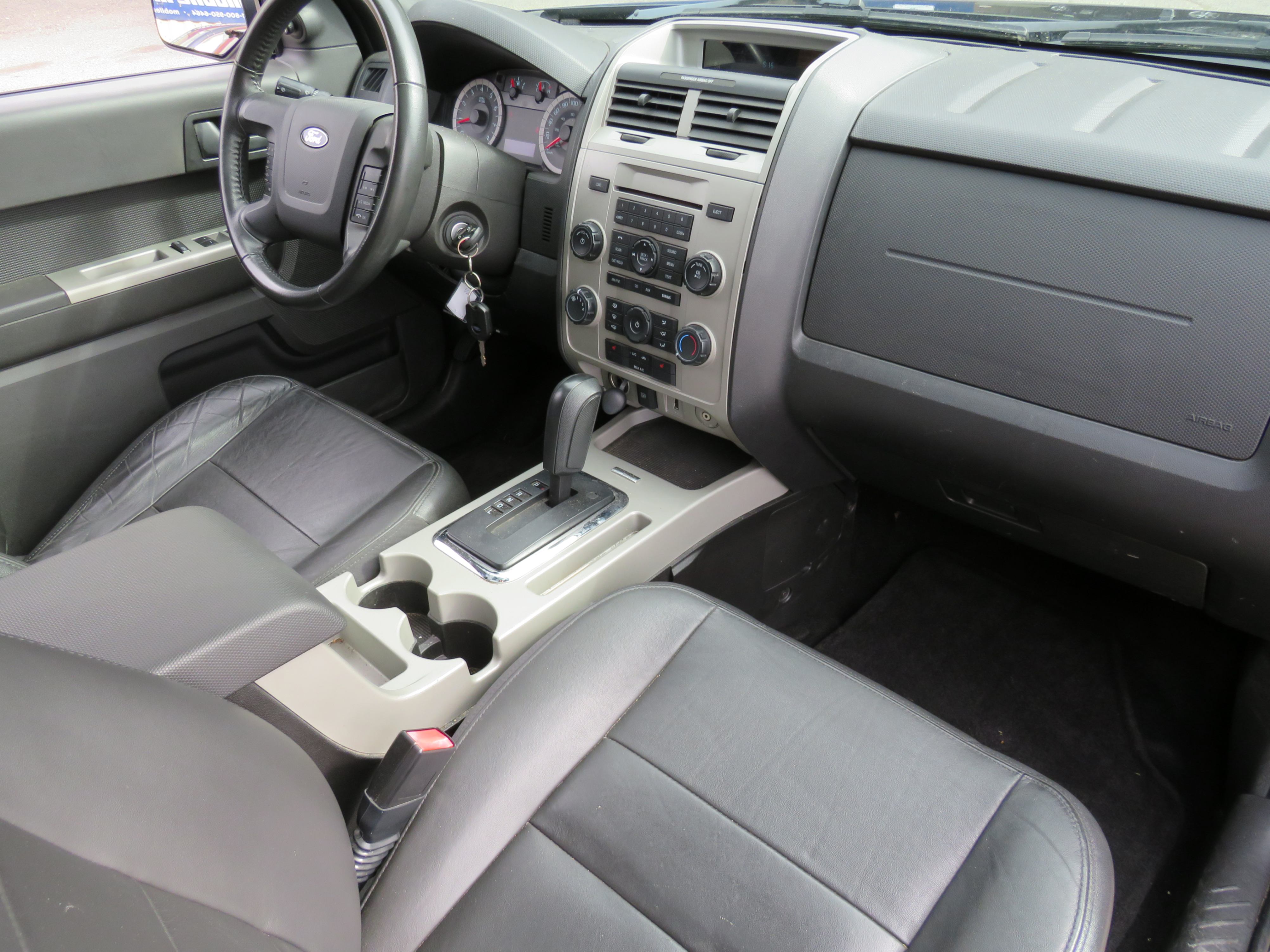 /aspireauto/2011-Ford-Escape-239370586178008.jpg