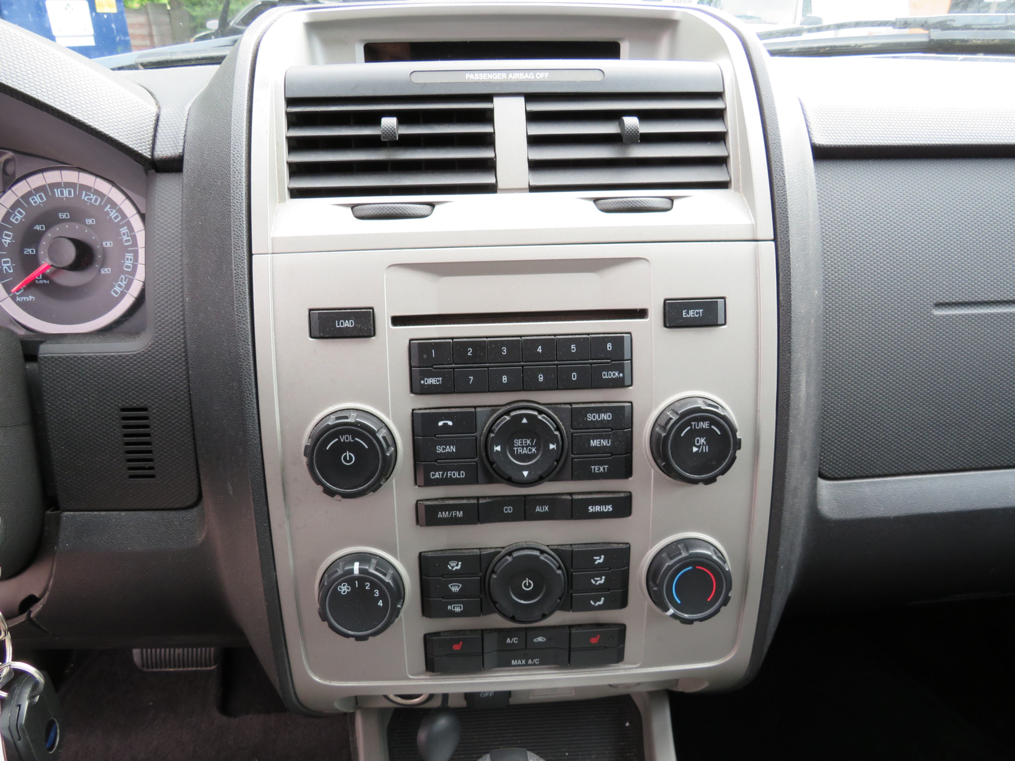 /aspireauto/2011-Ford-Escape-8316626640593519.jpg