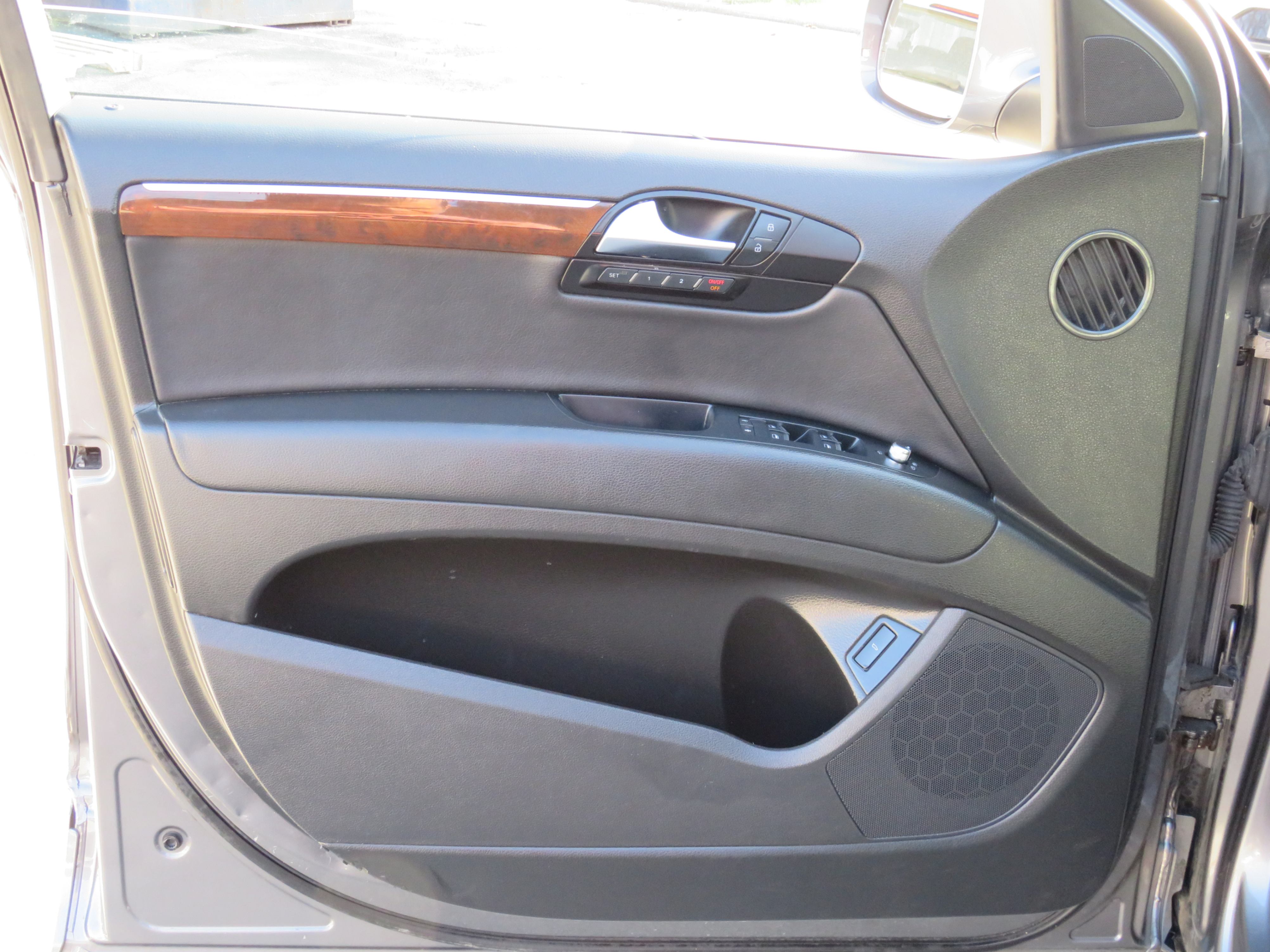 /aspireauto/2012-Audi-Q7-5716526139628859.jpg
