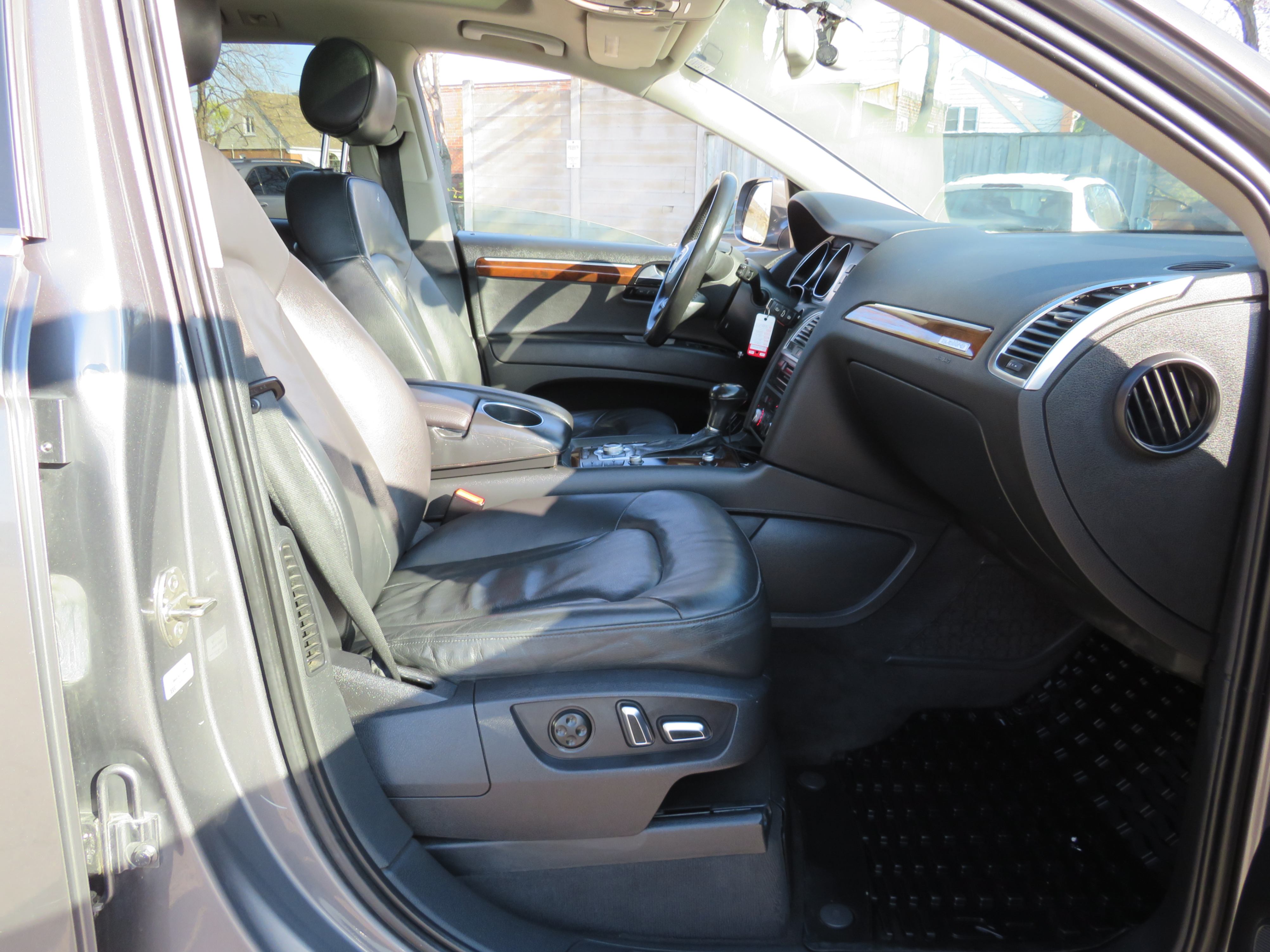/aspireauto/2012-Audi-Q7-7614559195492197.jpg