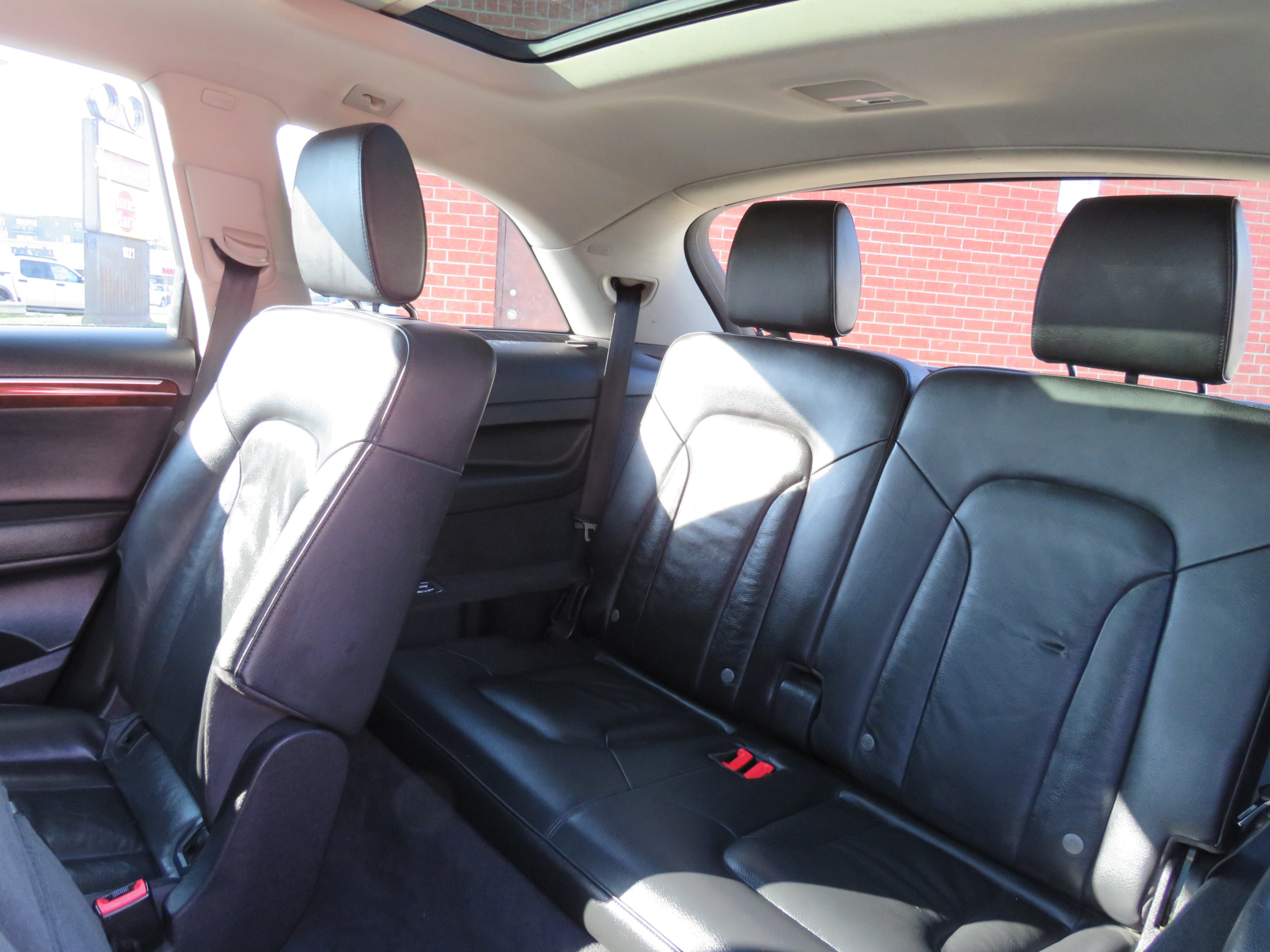 /aspireauto/2012-Audi-Q7-8870602041214257.jpg