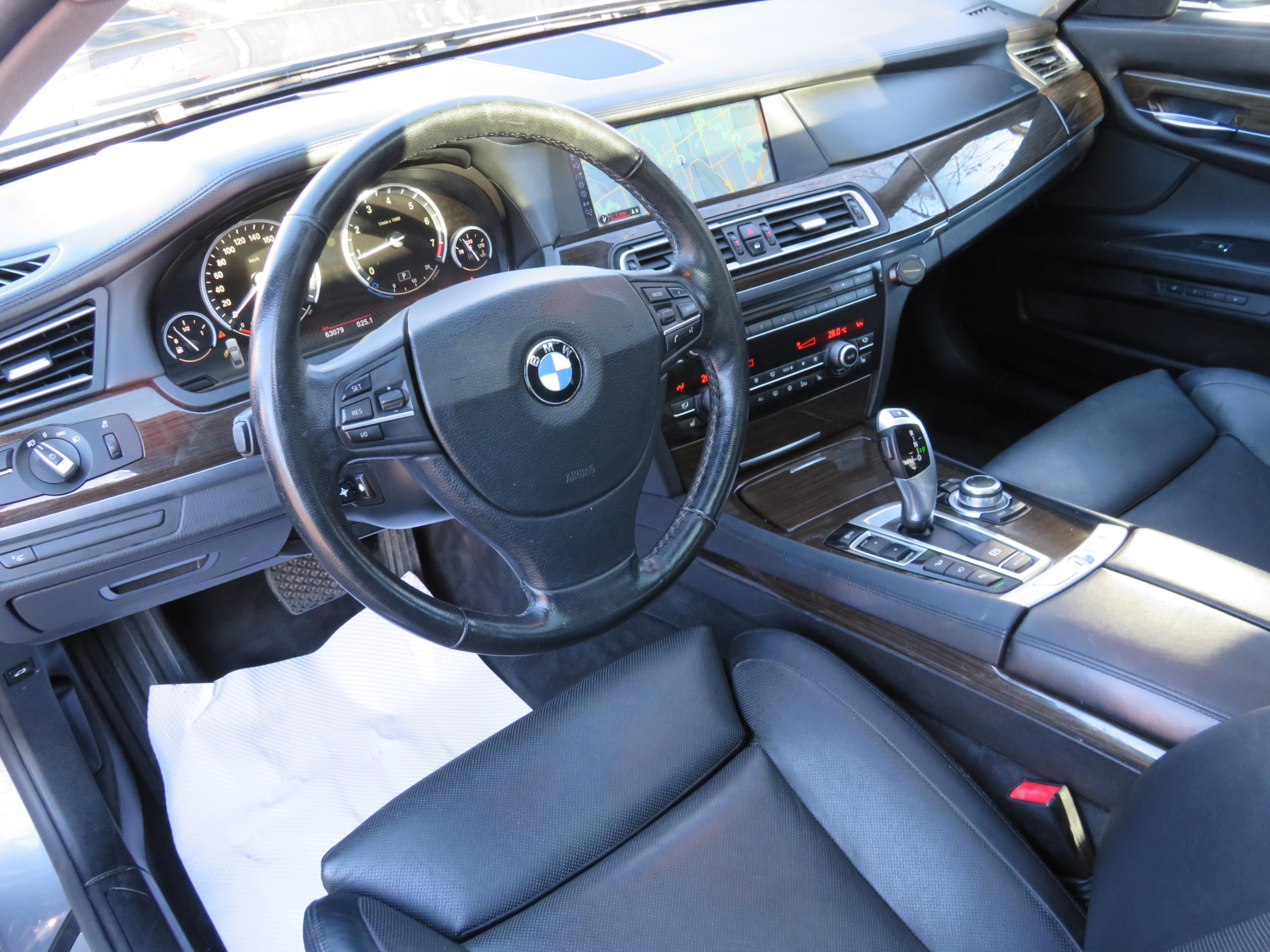 /aspireauto/2012-BMW-7Series-08491420430537944.jpg