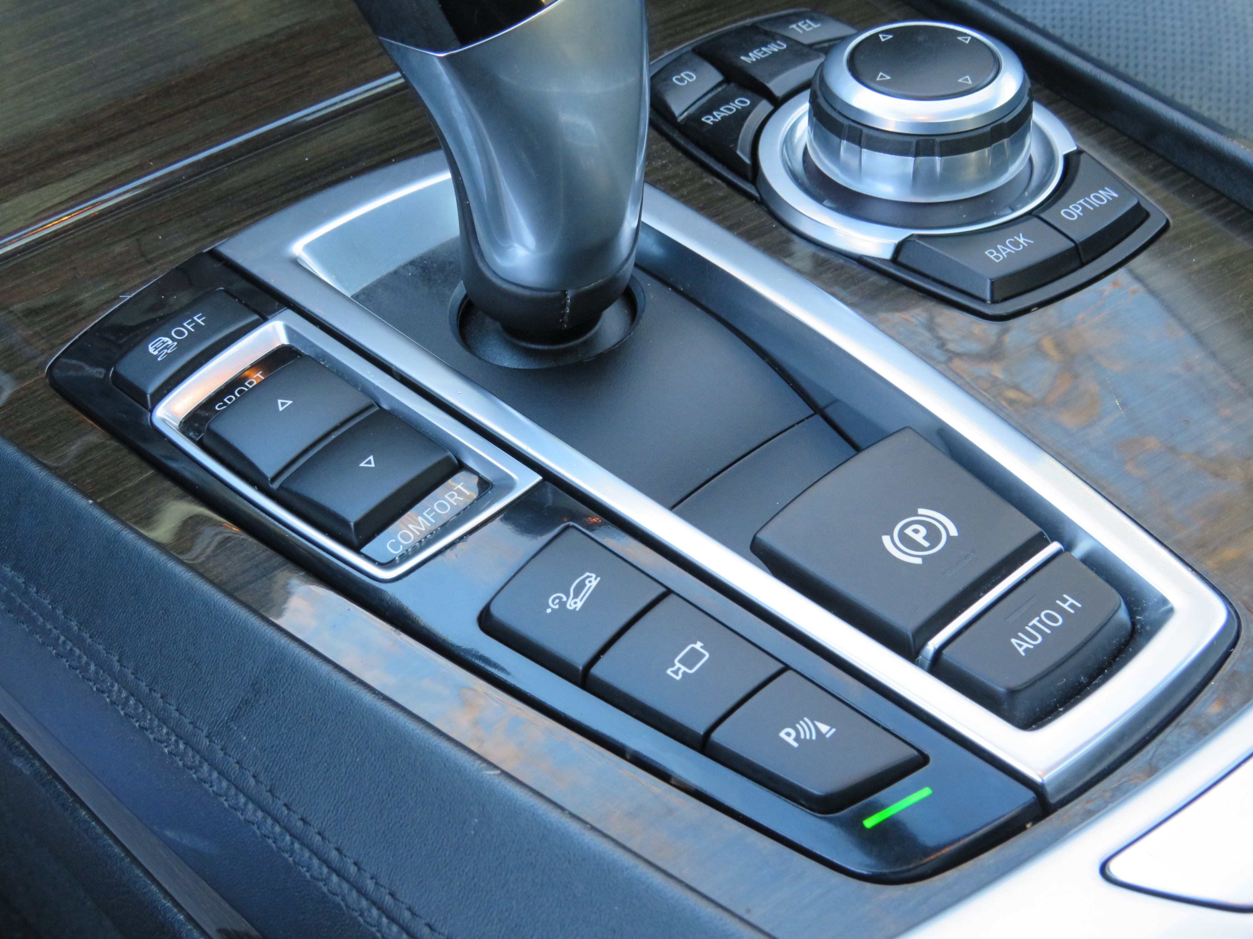 /aspireauto/2012-BMW-7Series-528077681934052.jpg