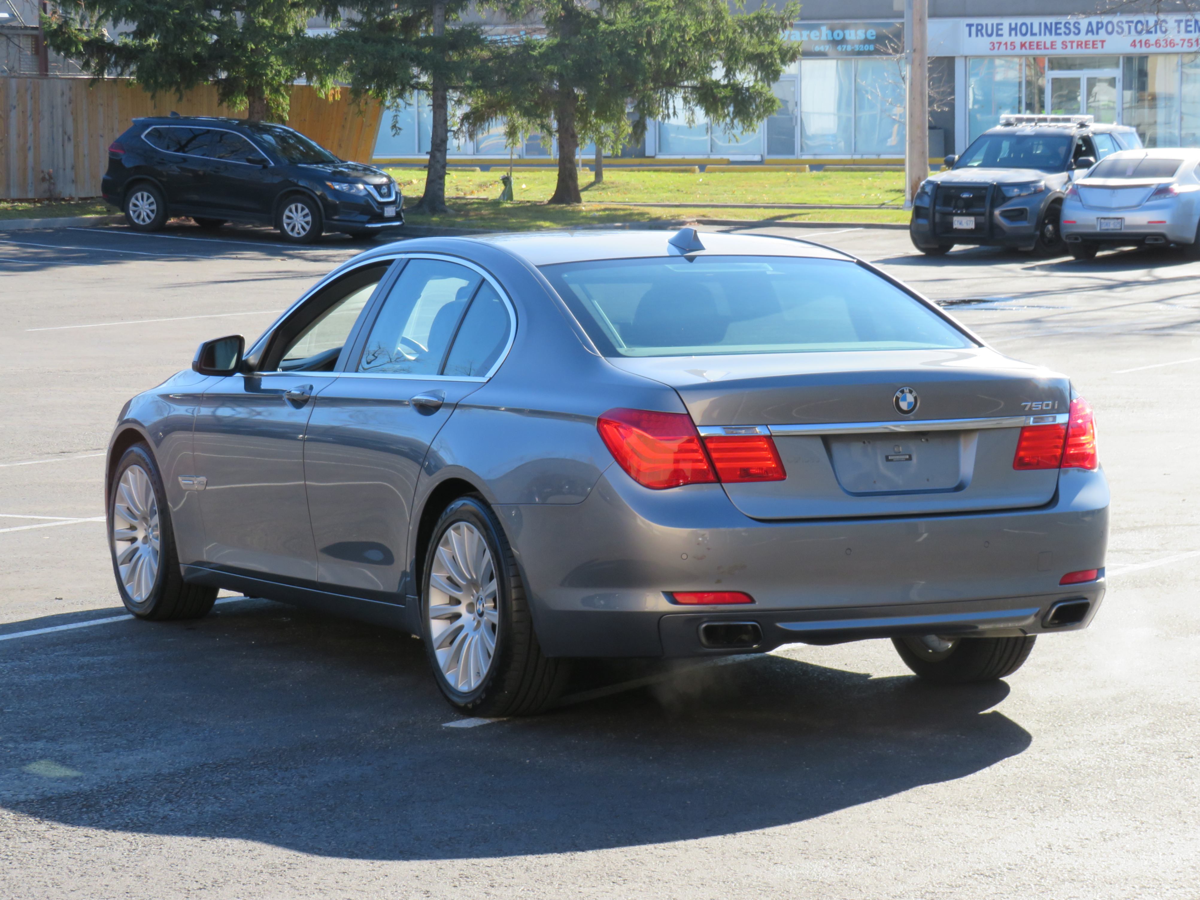 /aspireauto/2012-BMW-7Series-5757278253739502.jpg