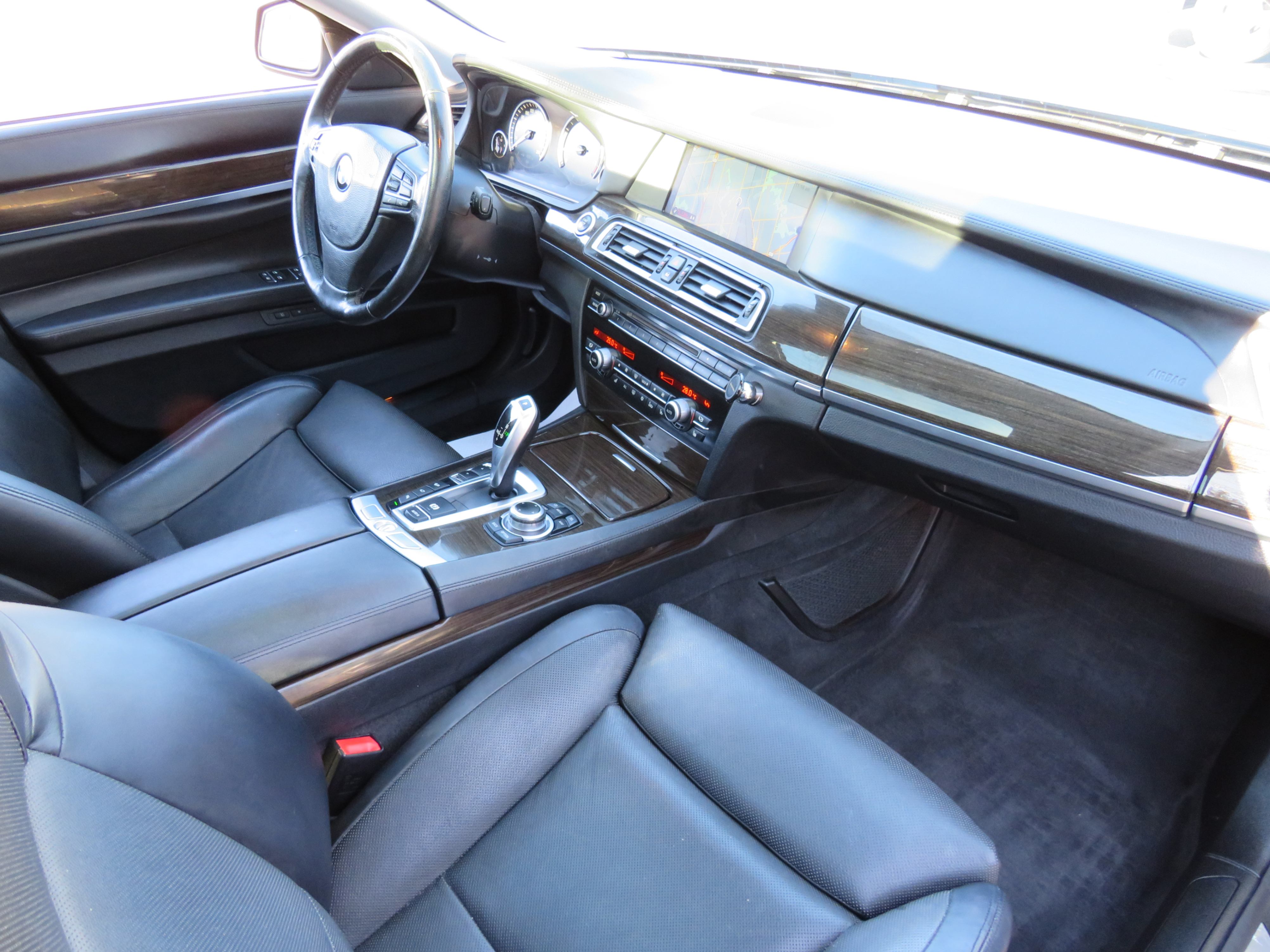 /aspireauto/2012-BMW-7Series-7032746783463031.jpg