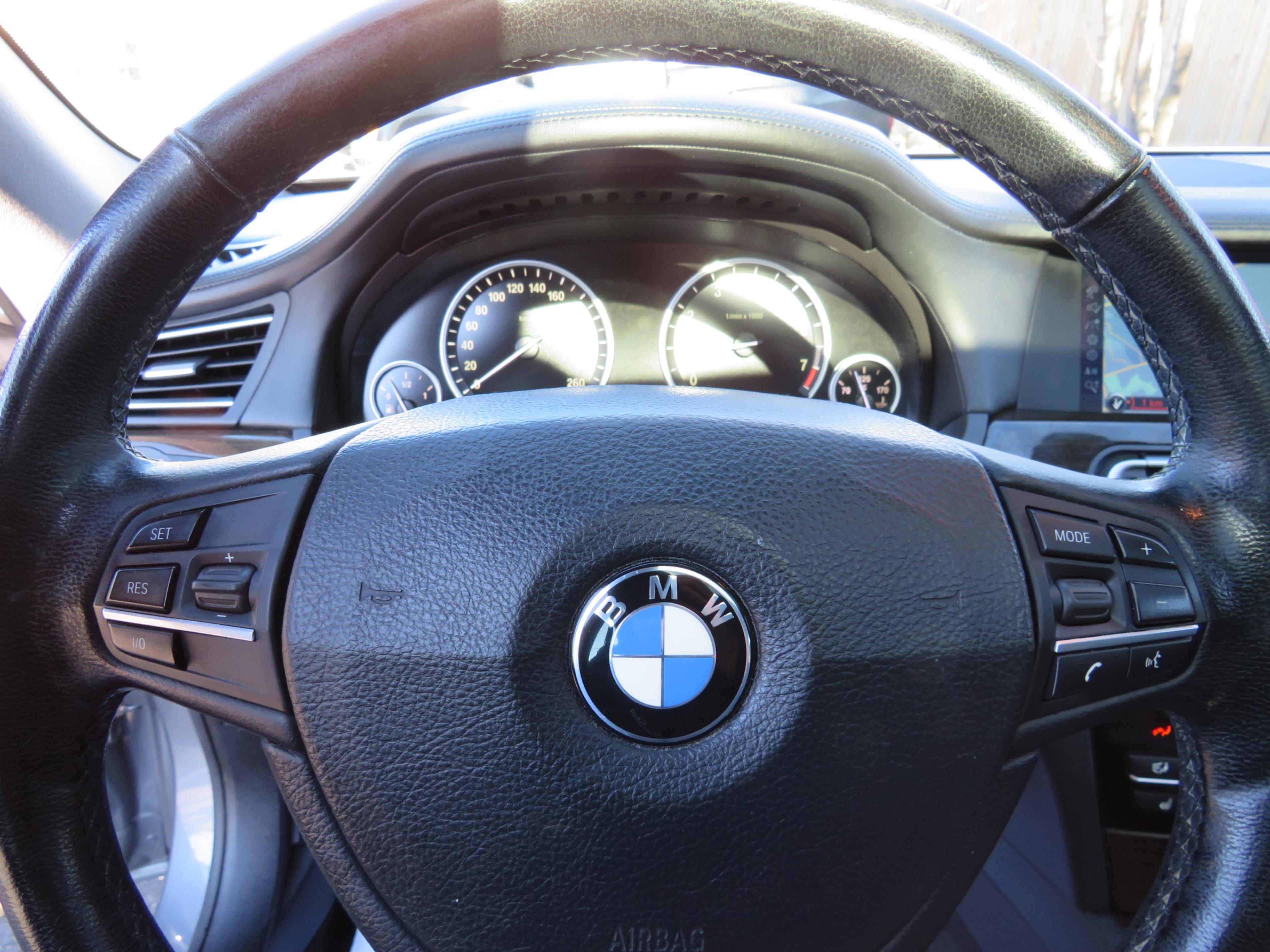 /aspireauto/2012-BMW-7Series-8093208040177877.jpg