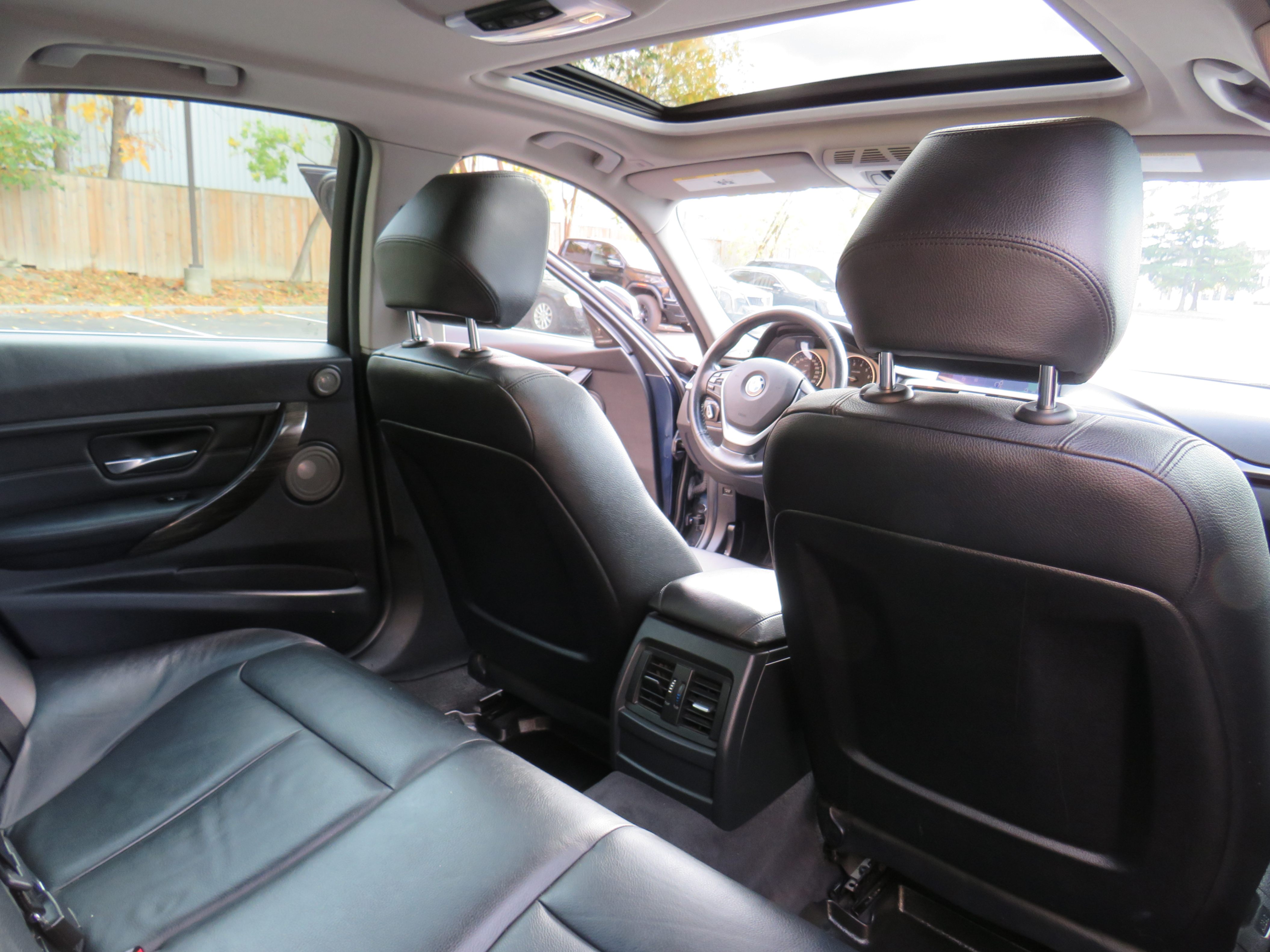 /aspireauto/2013-BMW-3Series-11998282775927893.jpg