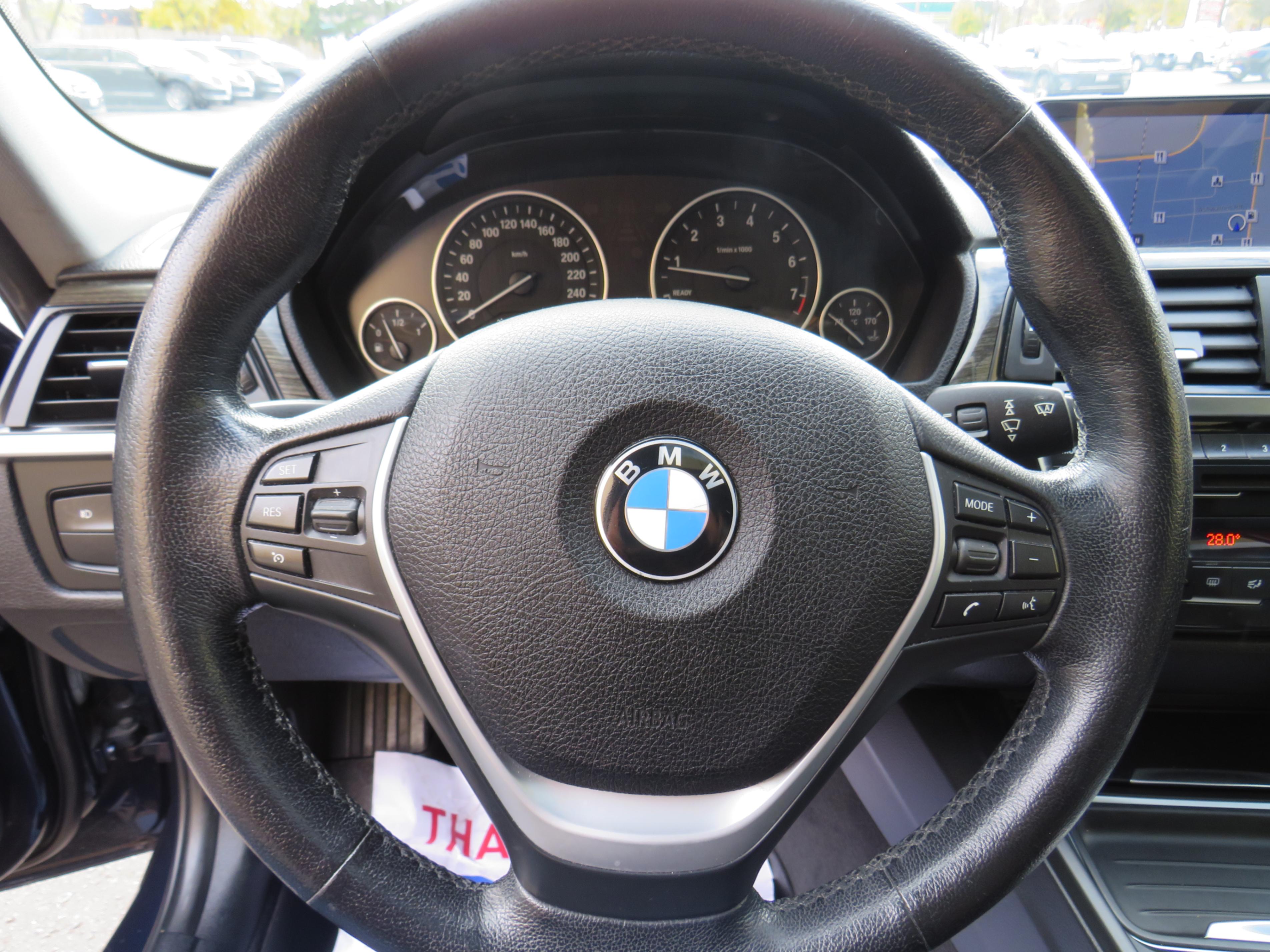 /aspireauto/2013-BMW-3Series-2757213290112339.jpg