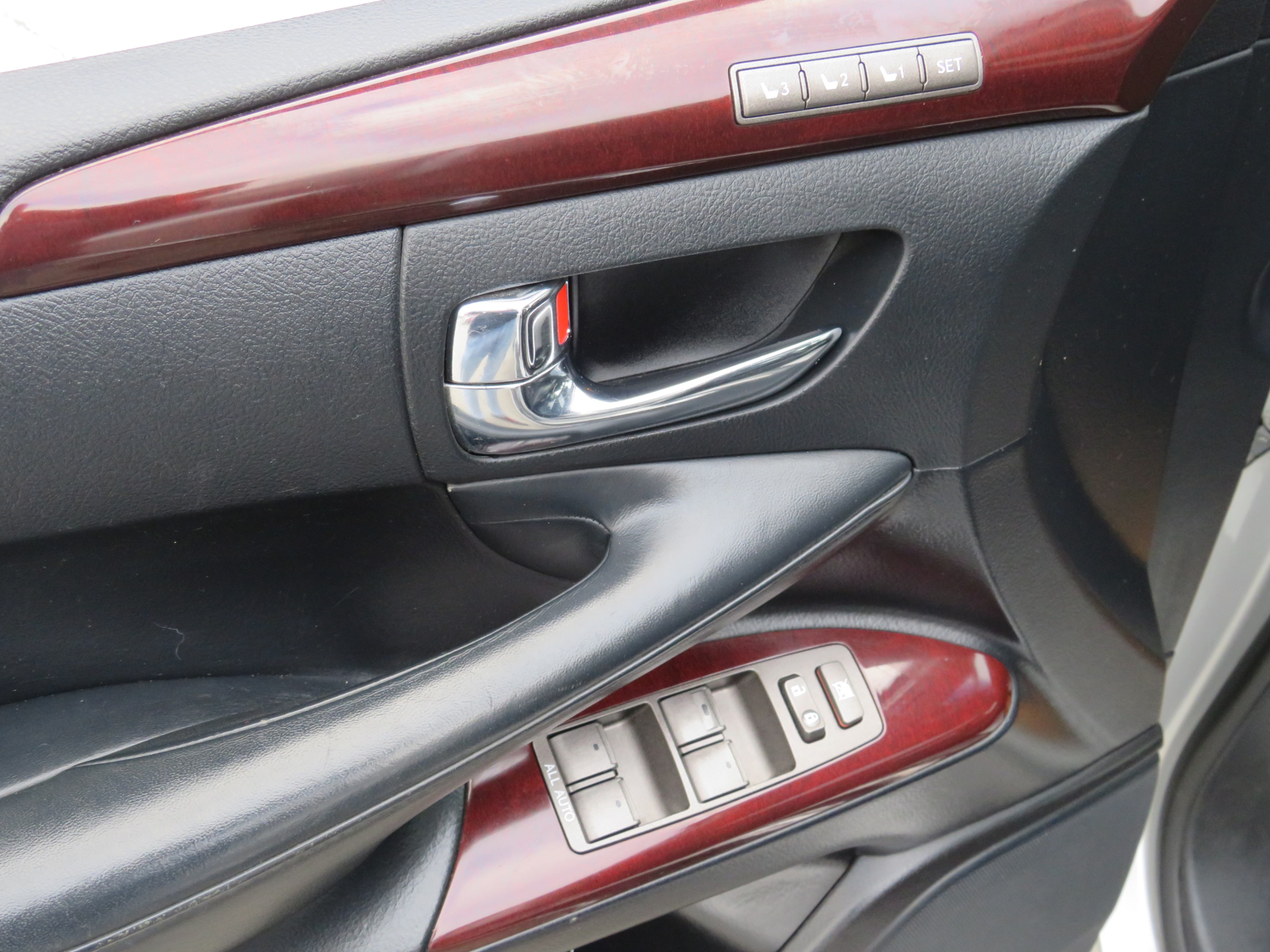 /aspireauto/2013-Lexus-LX570-19809287819533128.jpg