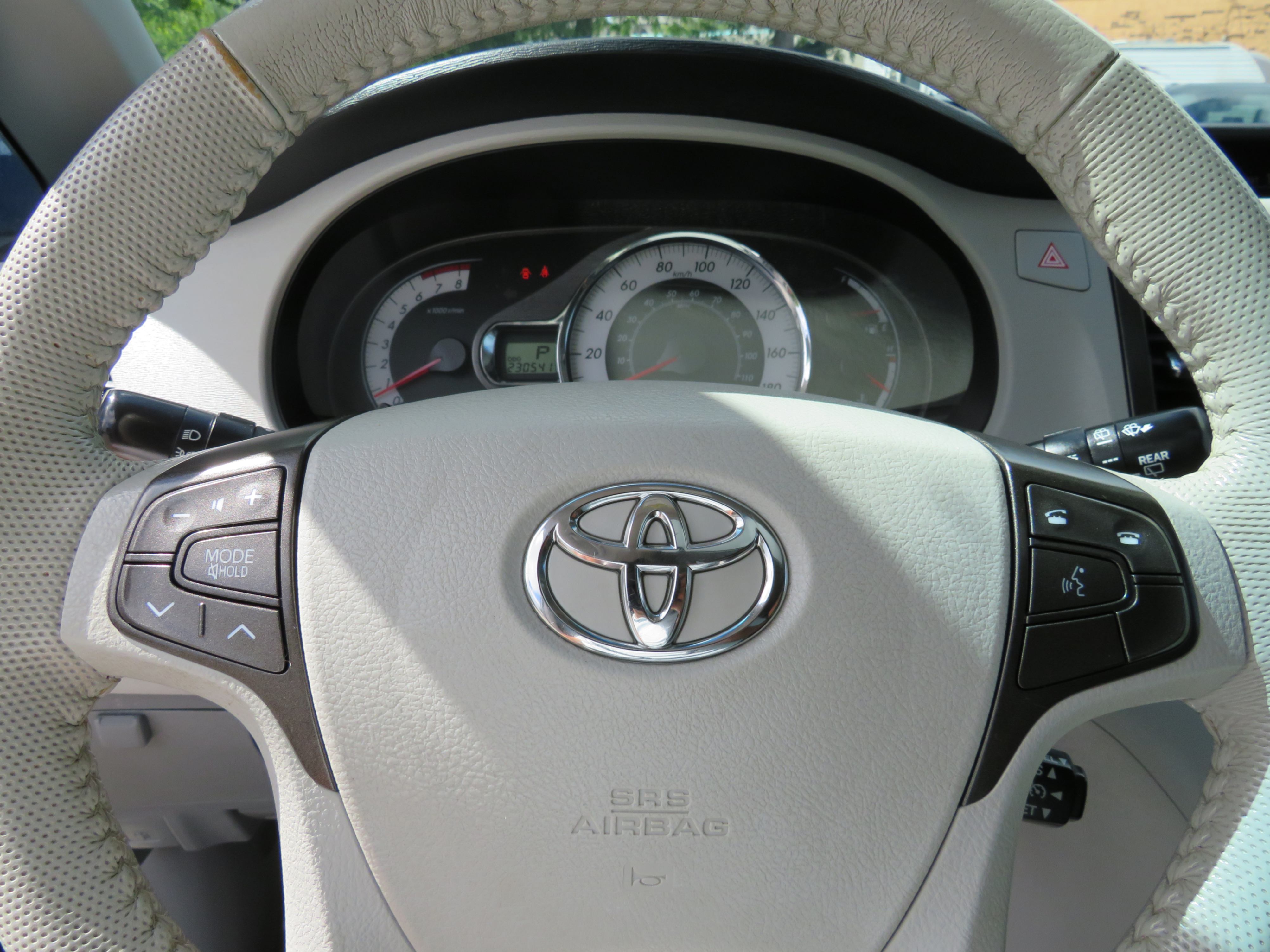 /aspireauto/2013-Toyota-Sienna-1336368471402516.jpg