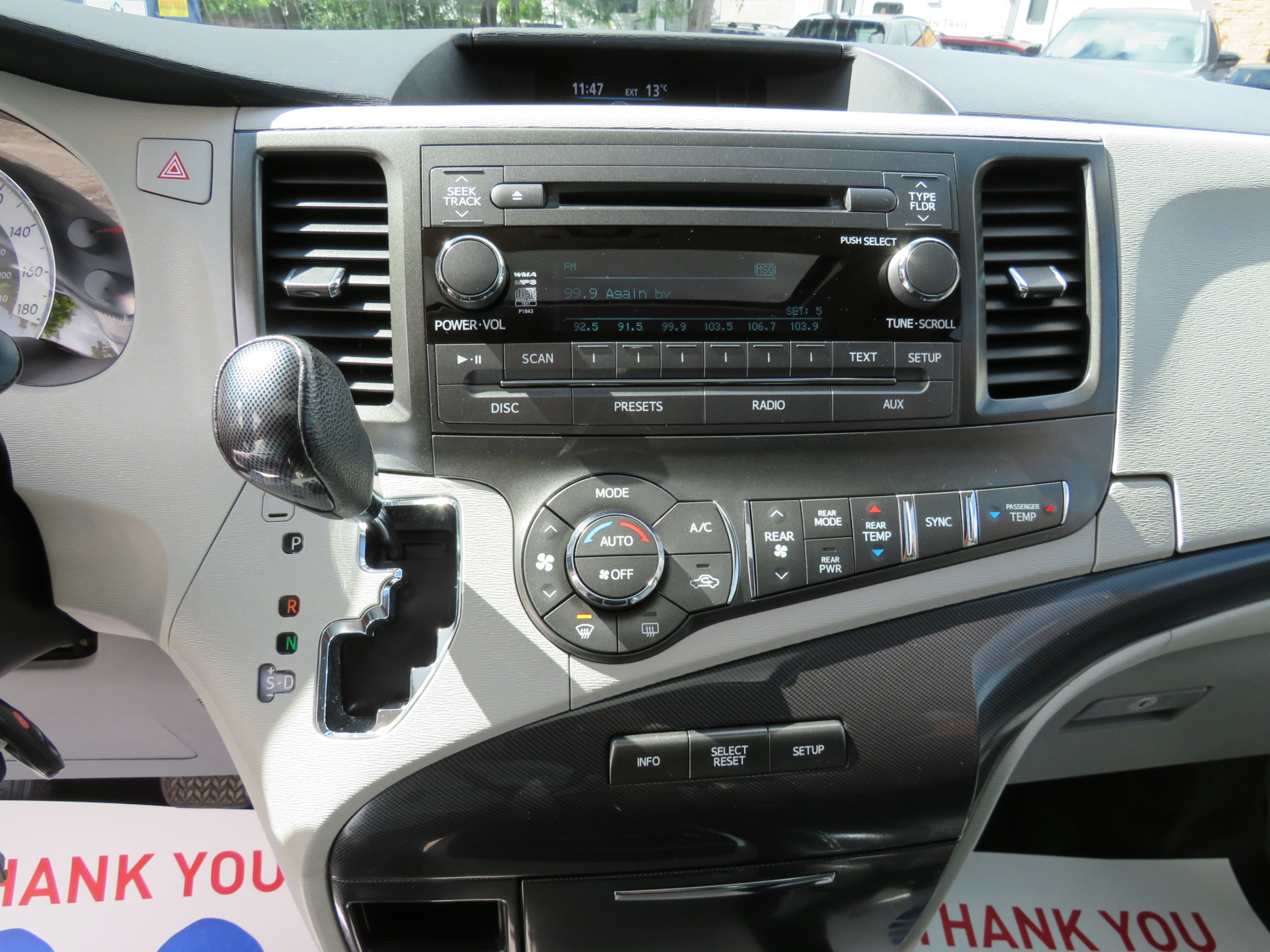 /aspireauto/2013-Toyota-Sienna-3946849455461039.jpg