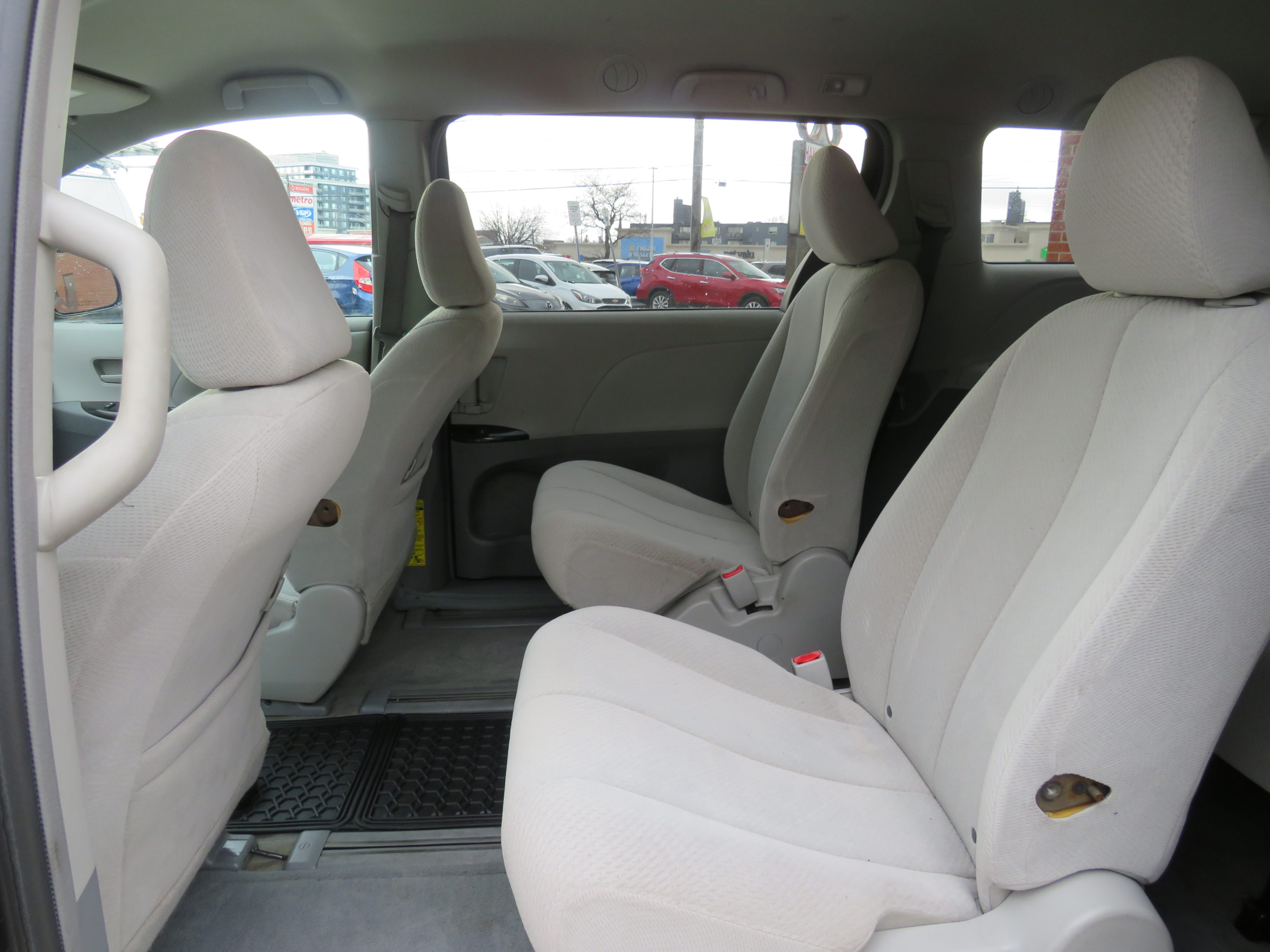 /aspireauto/2013-Toyota-Sienna-45576131283333.jpg