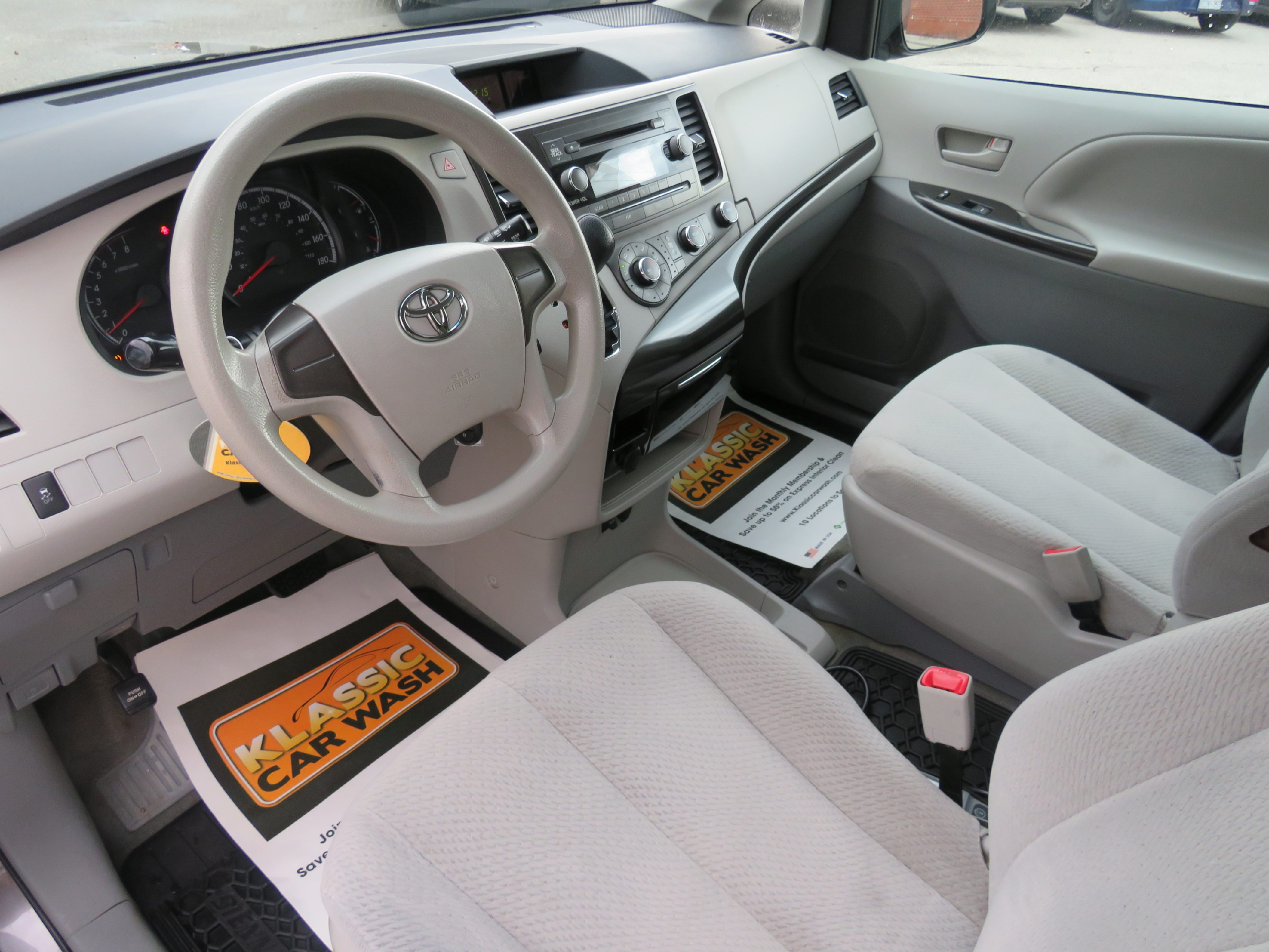 /aspireauto/2013-Toyota-Sienna-7829208466557385.jpg