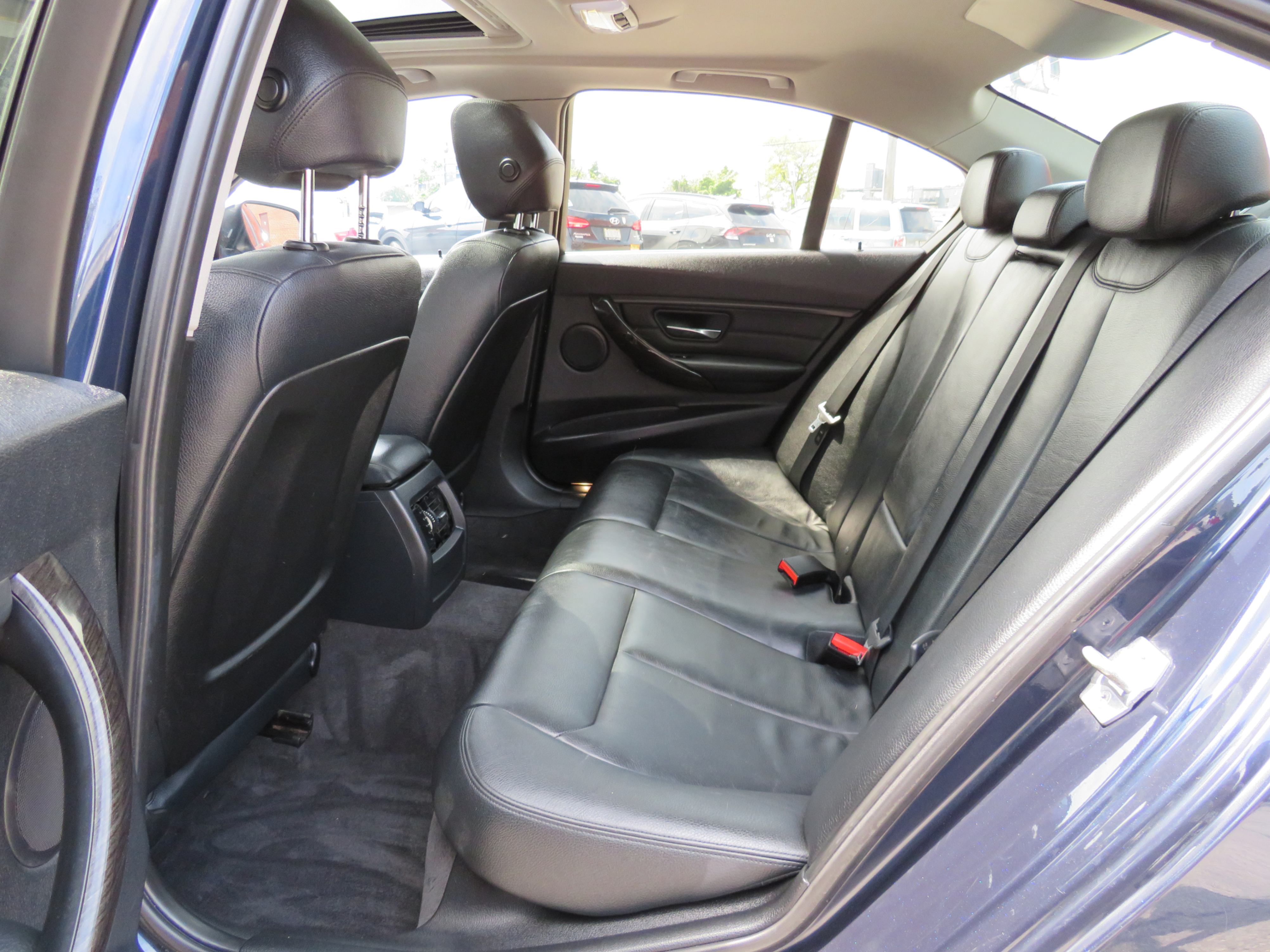 /aspireauto/2014-BMW-3Series-34665985185819137.jpg