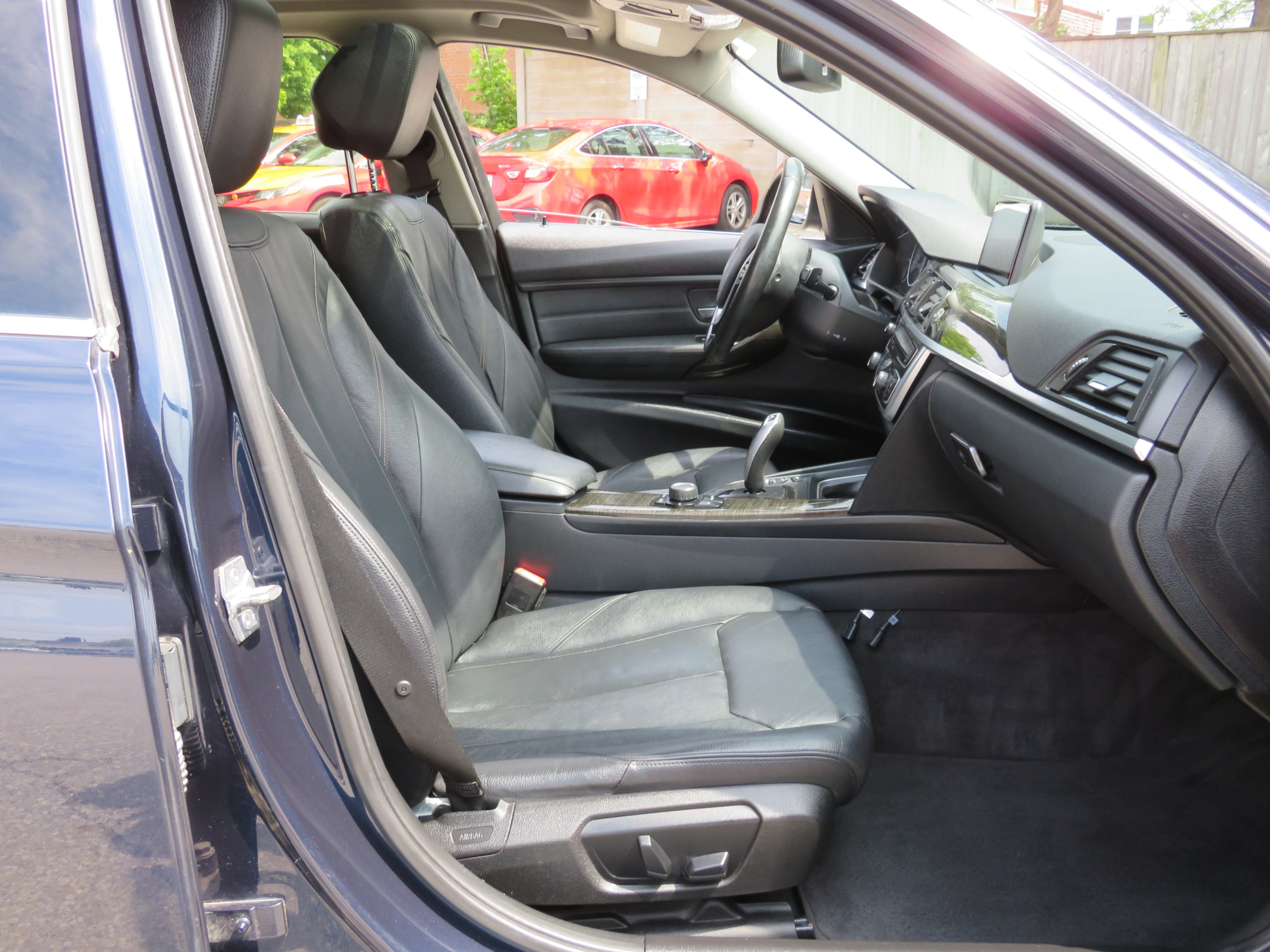 /aspireauto/2014-BMW-3Series-9635579736574302.jpg