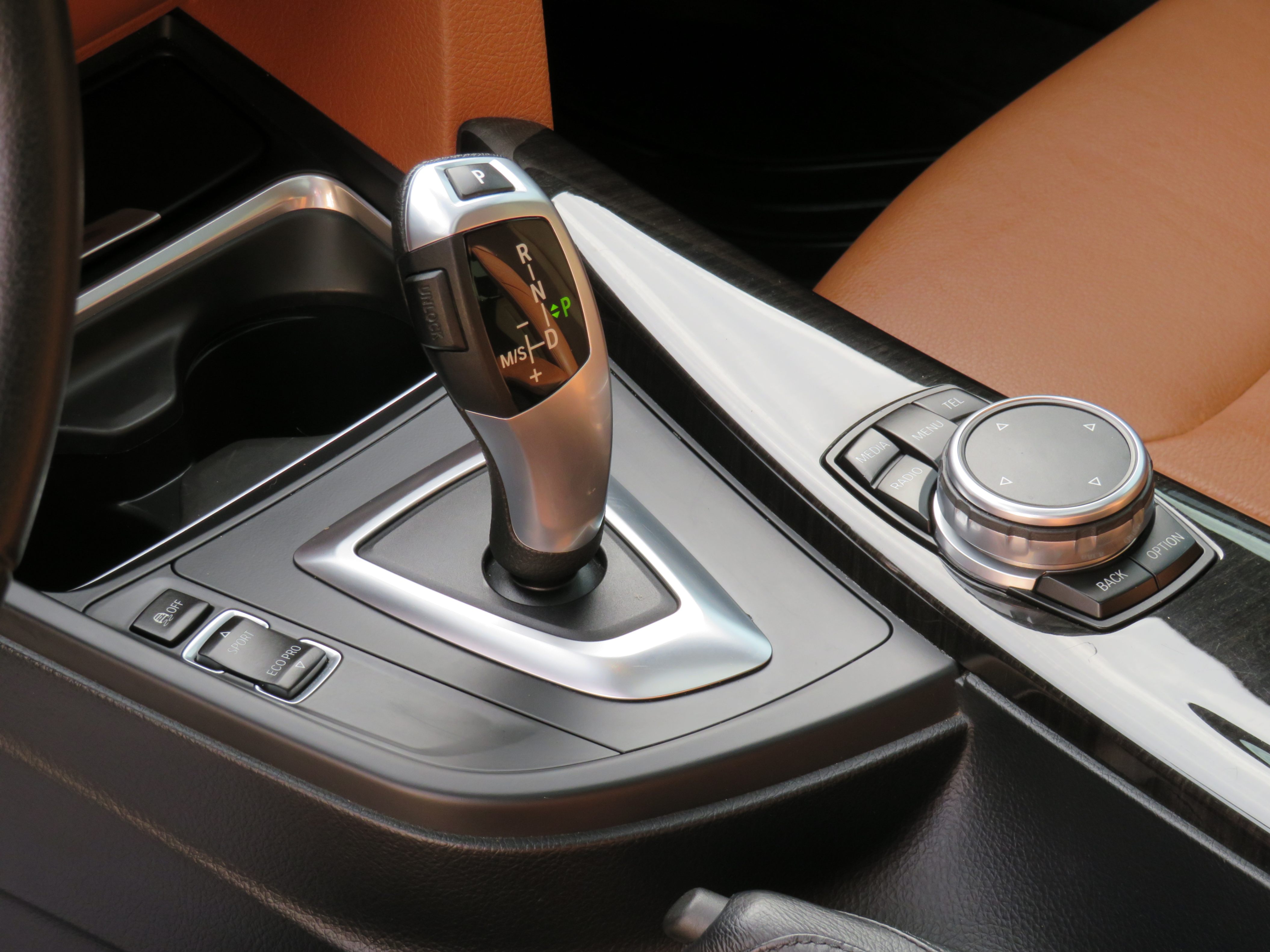 /aspireauto/2015-BMW-3Series-9677373061706198.jpg