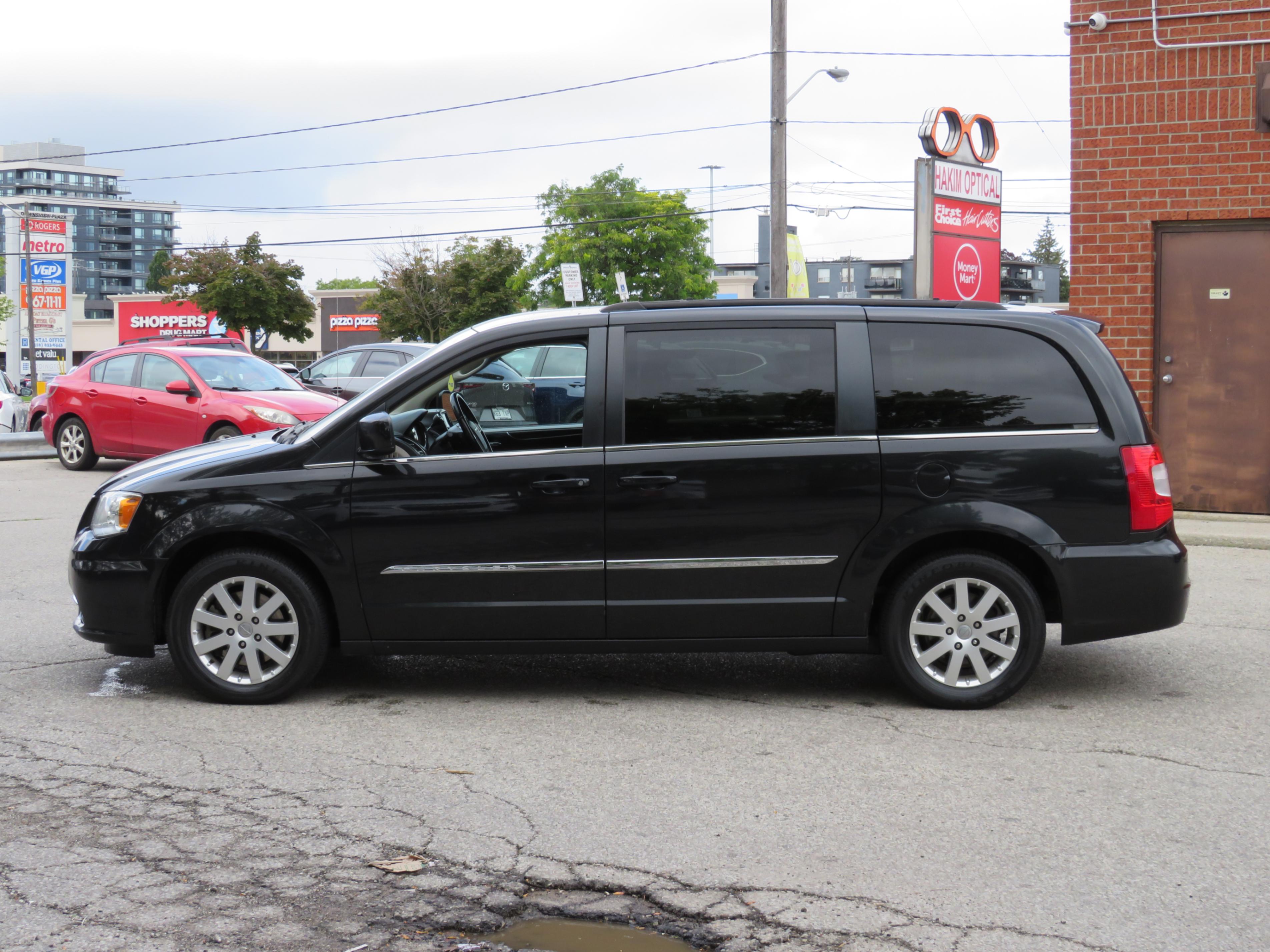 /aspireauto/2015-Chrysler-Town&-11005713630122038.jpg