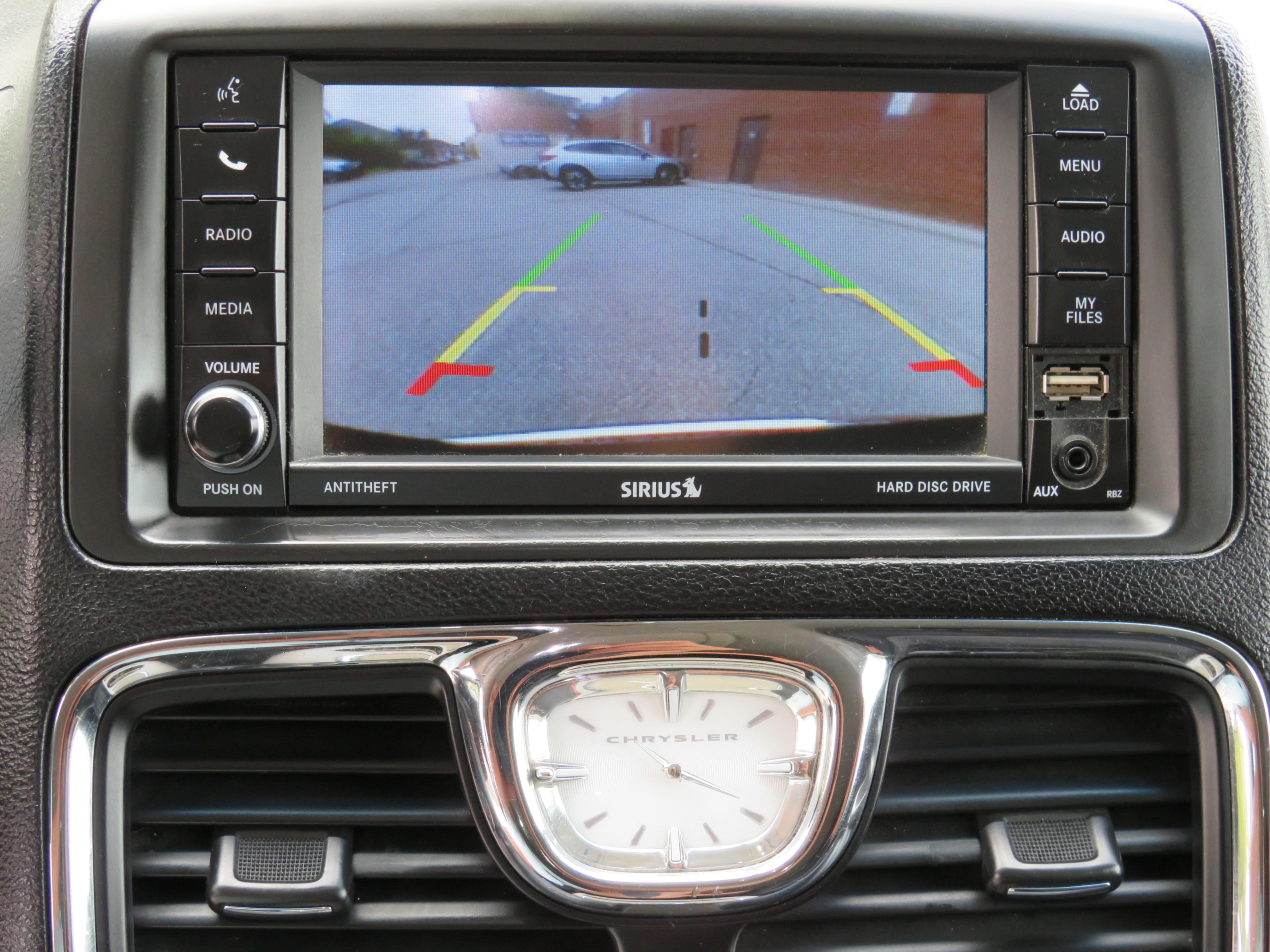 /aspireauto/2015-Chrysler-Town&-7278344466172504.jpg