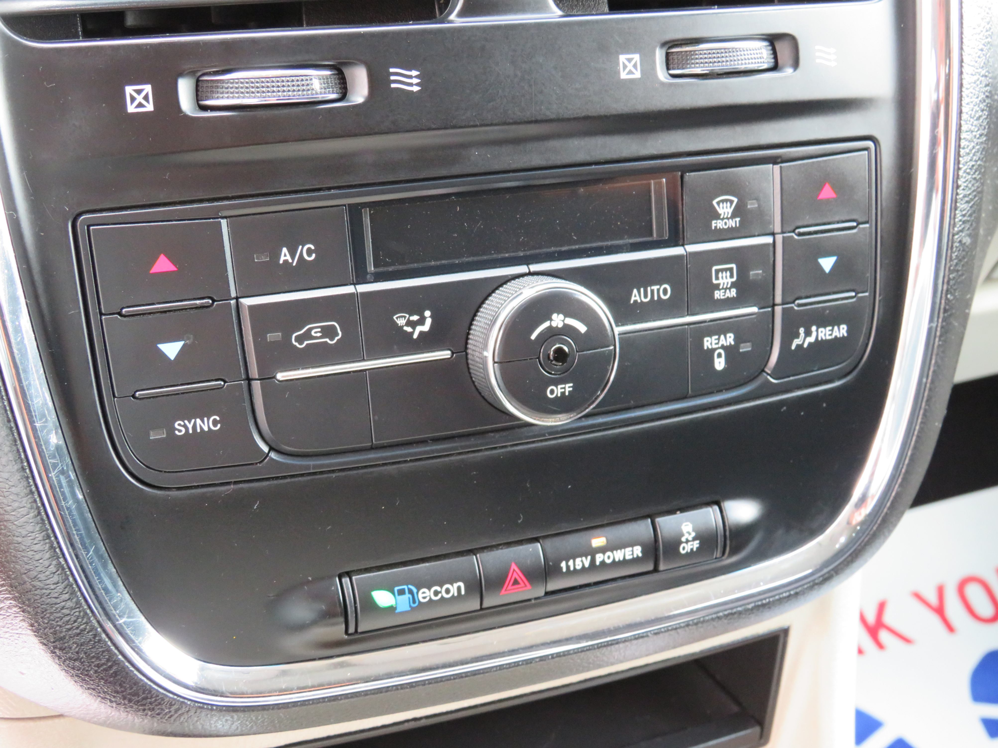 /aspireauto/2015-Chrysler-Town&-7904914441458679.jpg