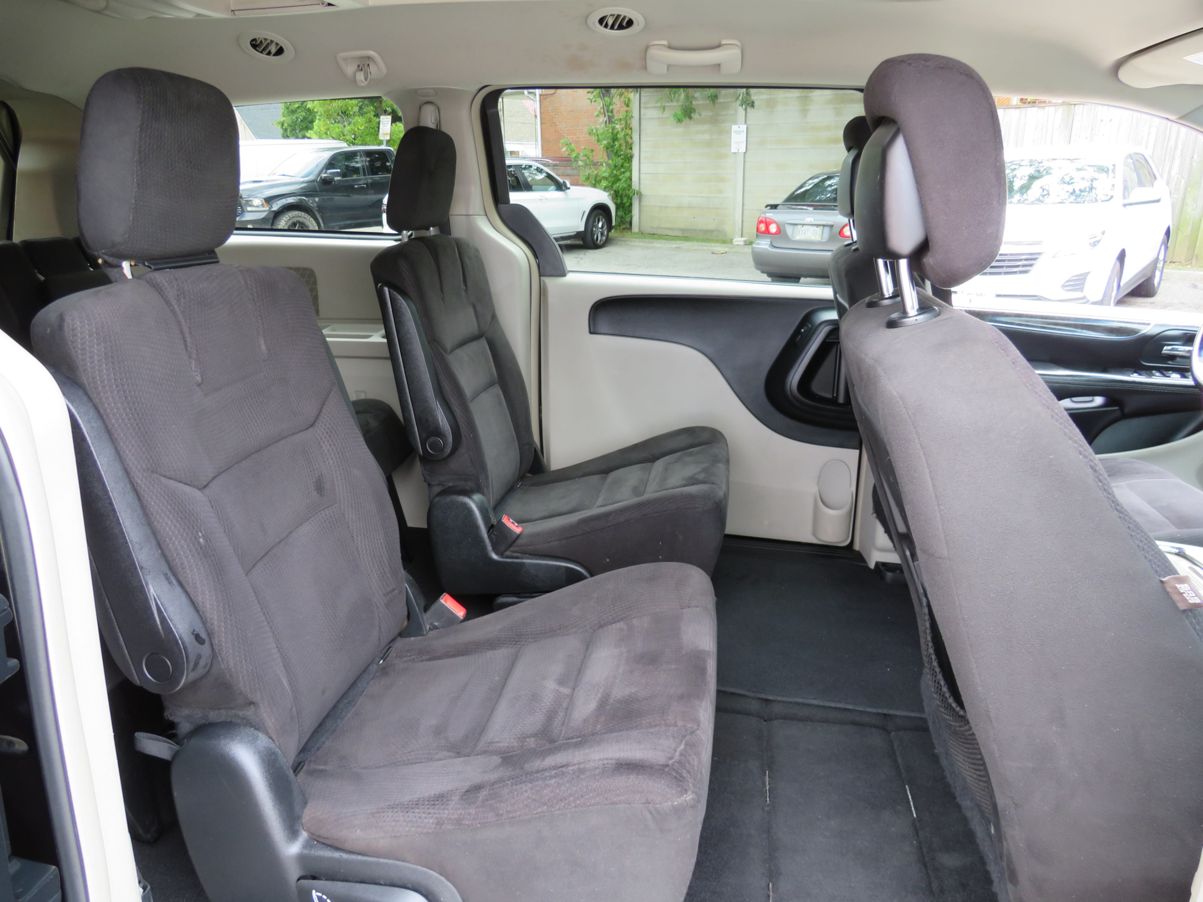 /aspireauto/2015-Chrysler-Town&-7939174038986043.jpg