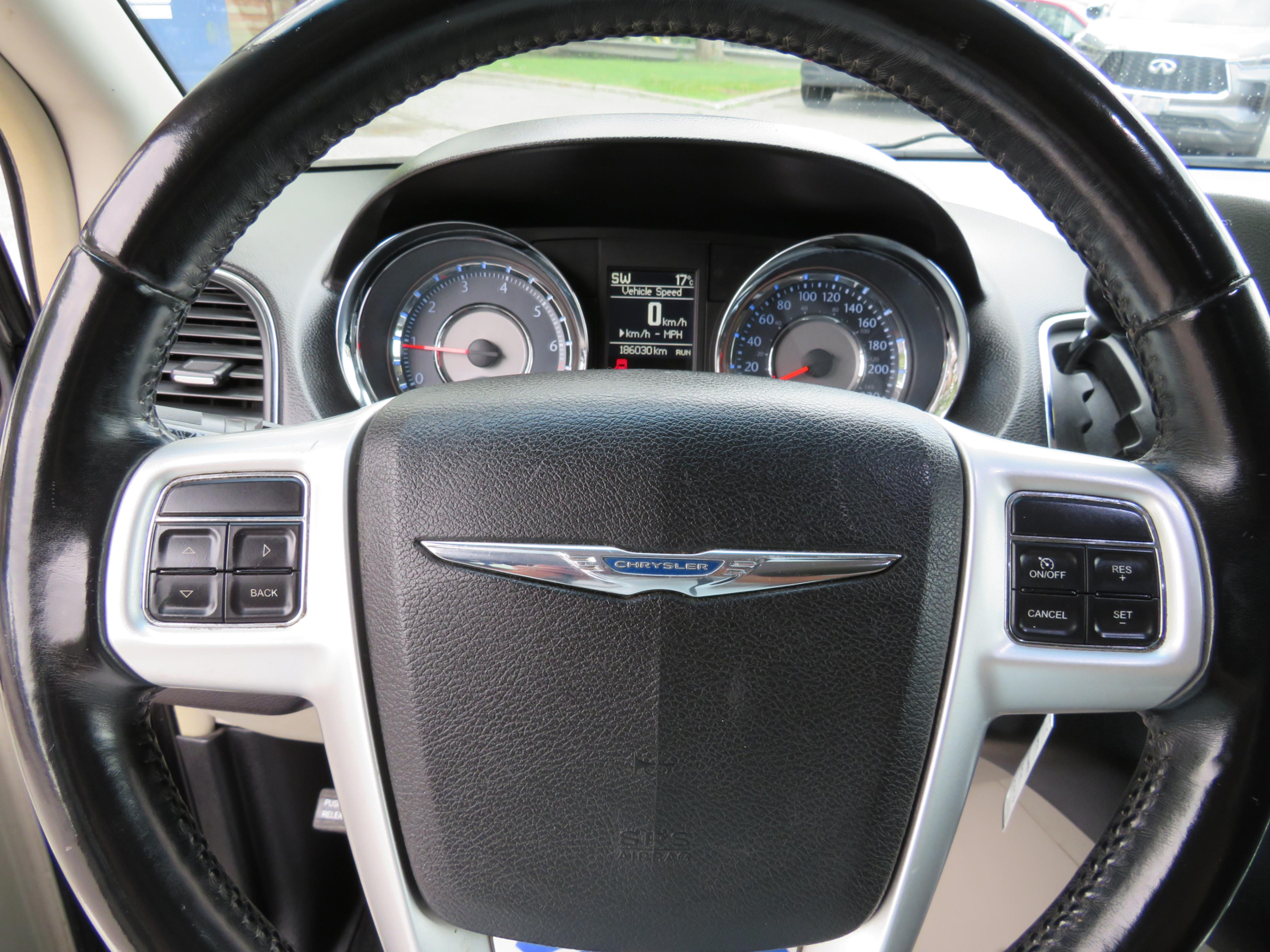 /aspireauto/2015-Chrysler-Town&-8000968238687629.jpg