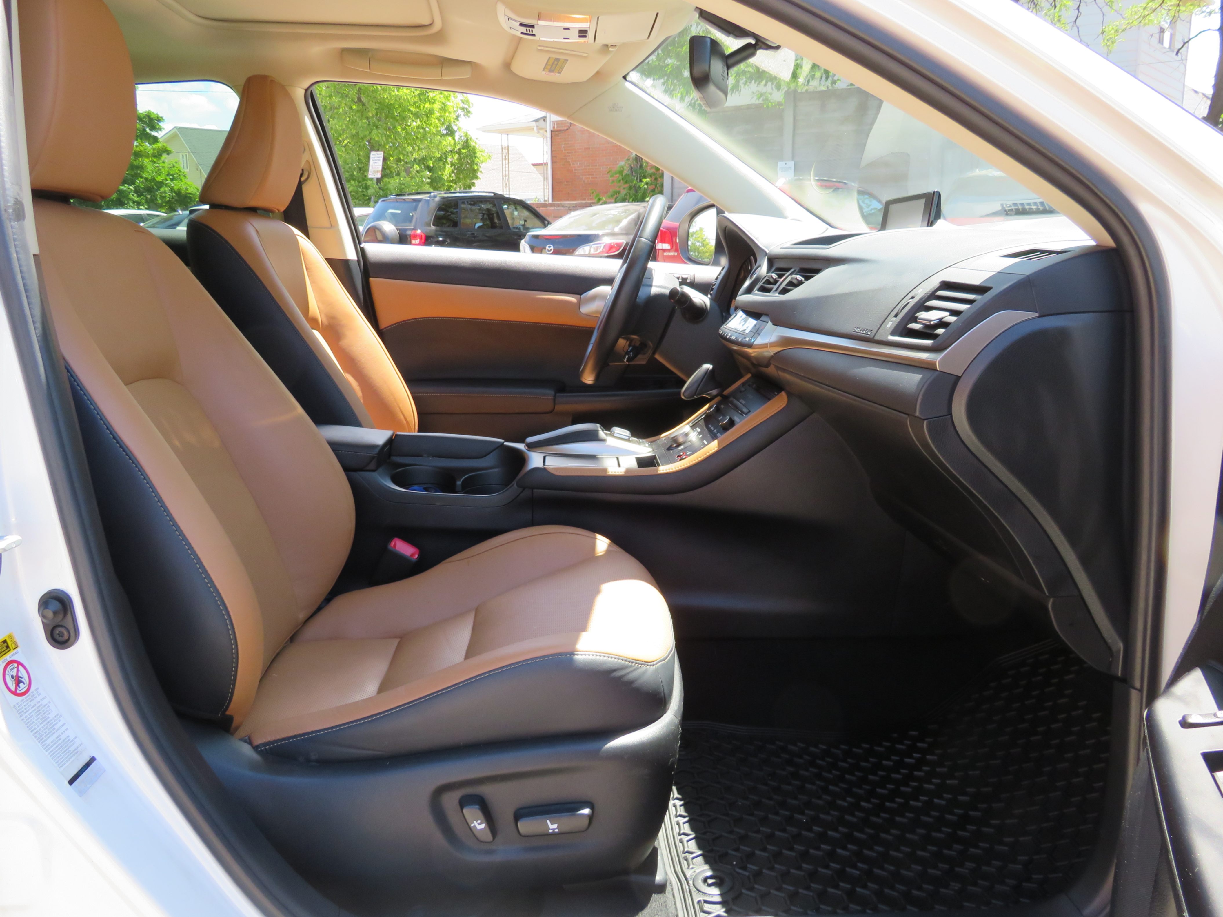 /aspireauto/2017-Lexus-CT200h-3896290930589259.jpg