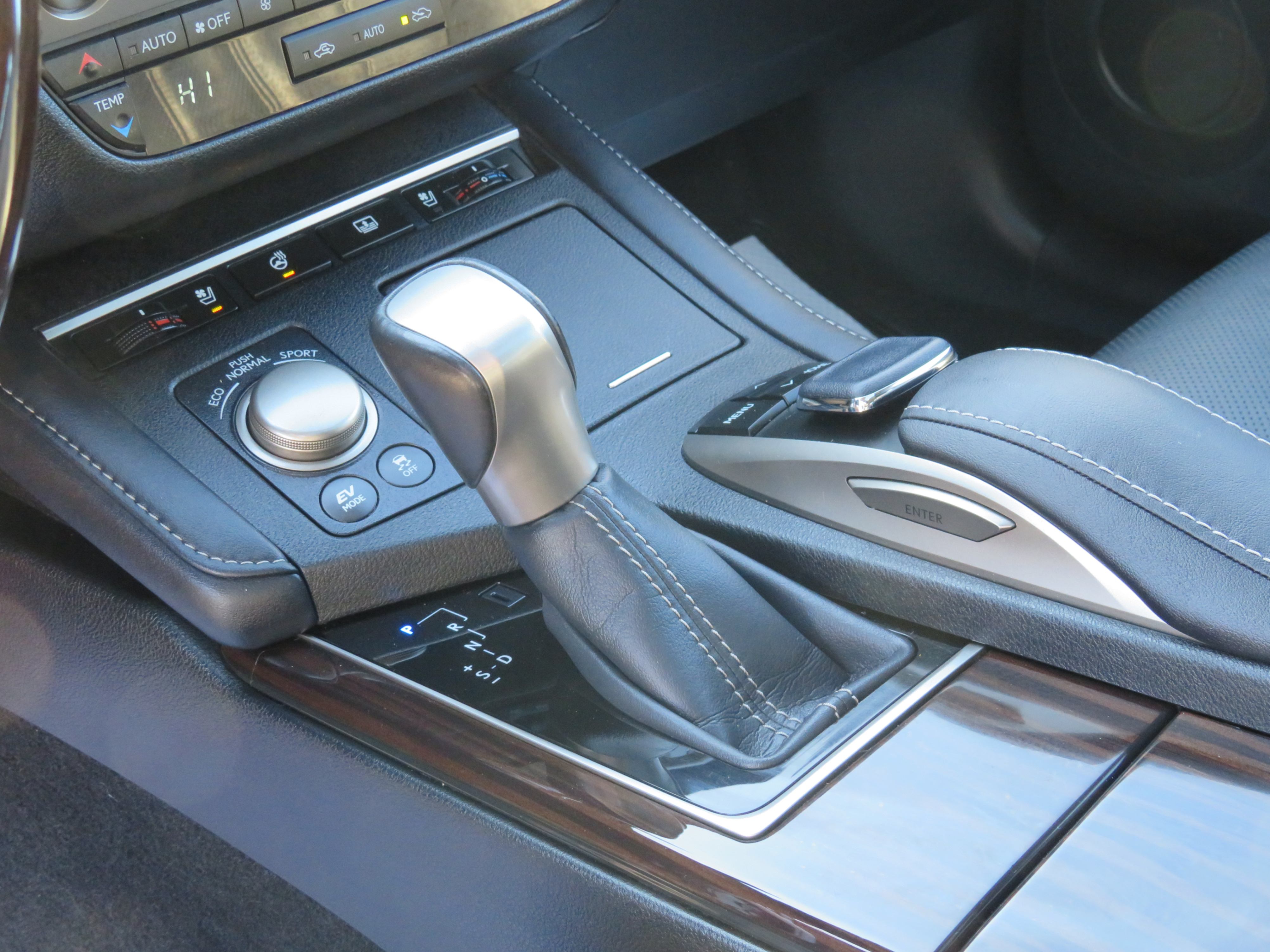 /aspireauto/2017-Lexus-ES300h-6241917521370737.jpg