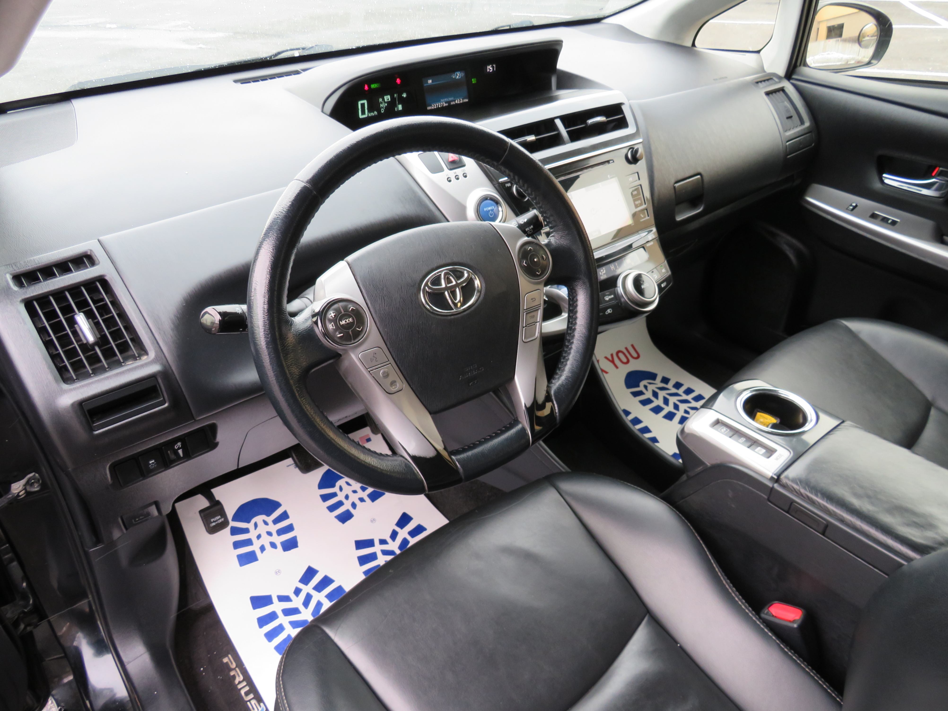 /aspireauto/2017-Toyota-Priusv-16802510388901193.jpg