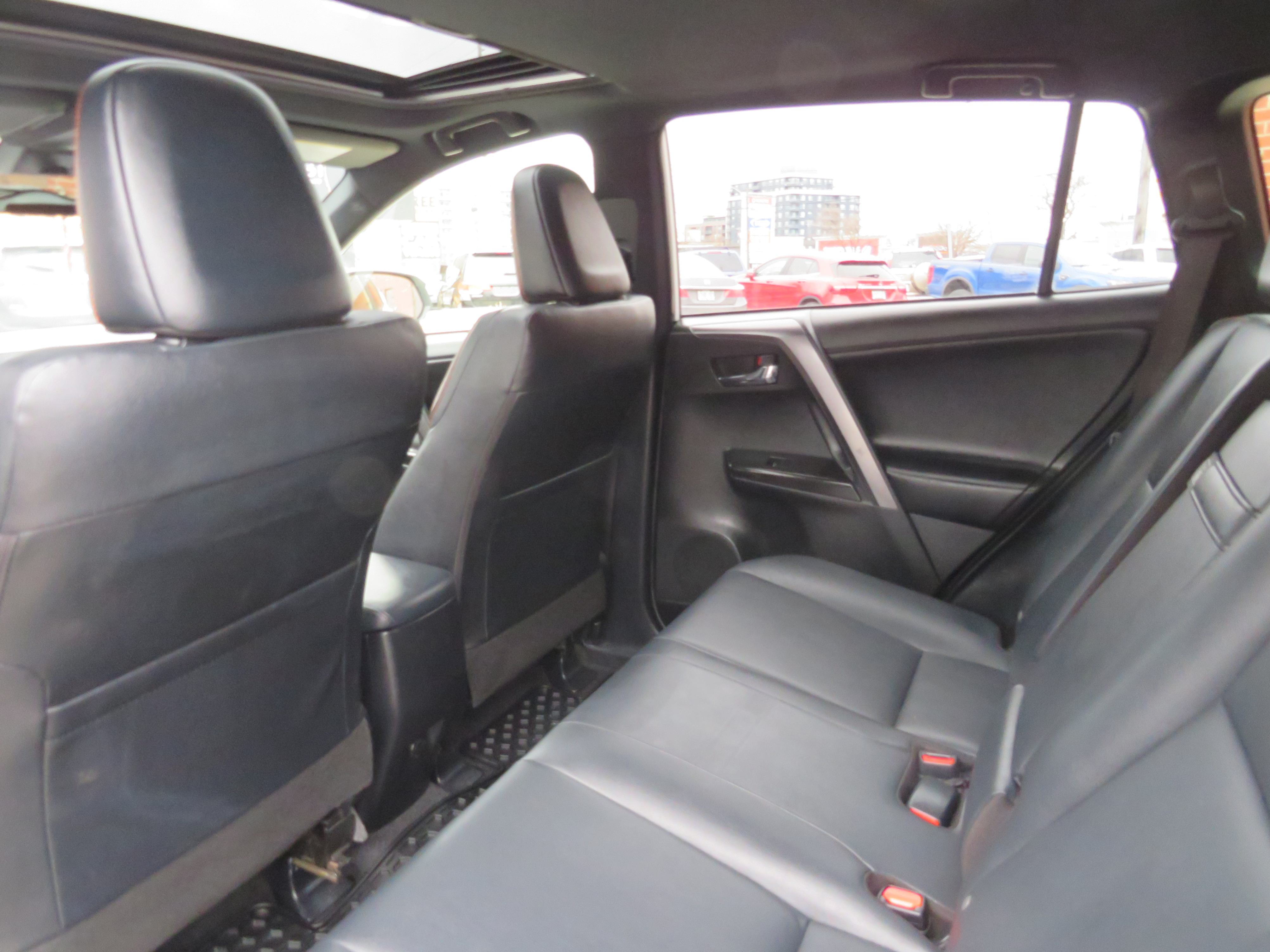 /aspireauto/2017-Toyota-RAV4Hybrid-22222411905205552.jpg