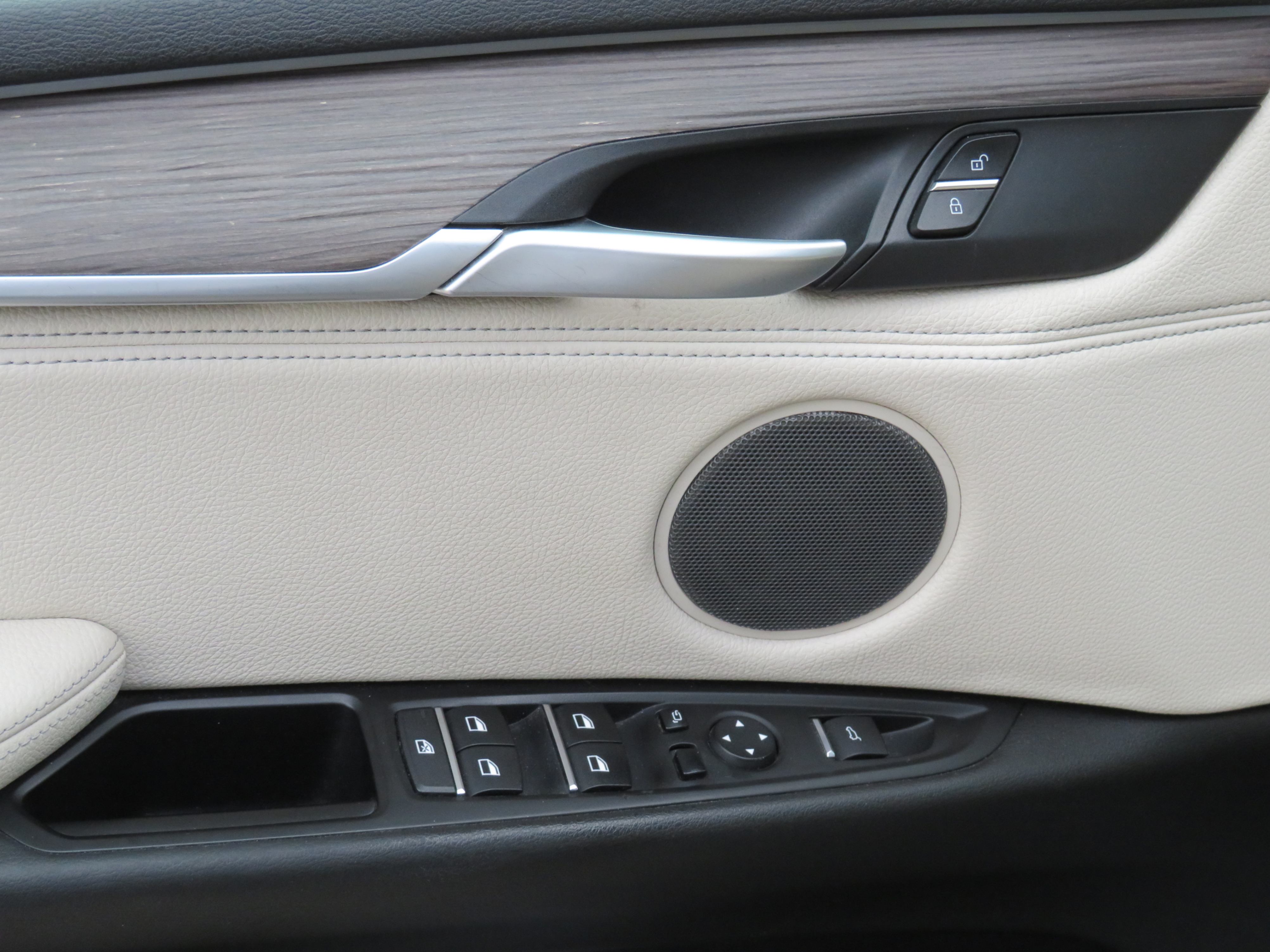 /aspireauto/2018-BMW-X5-6426714791021269.jpg